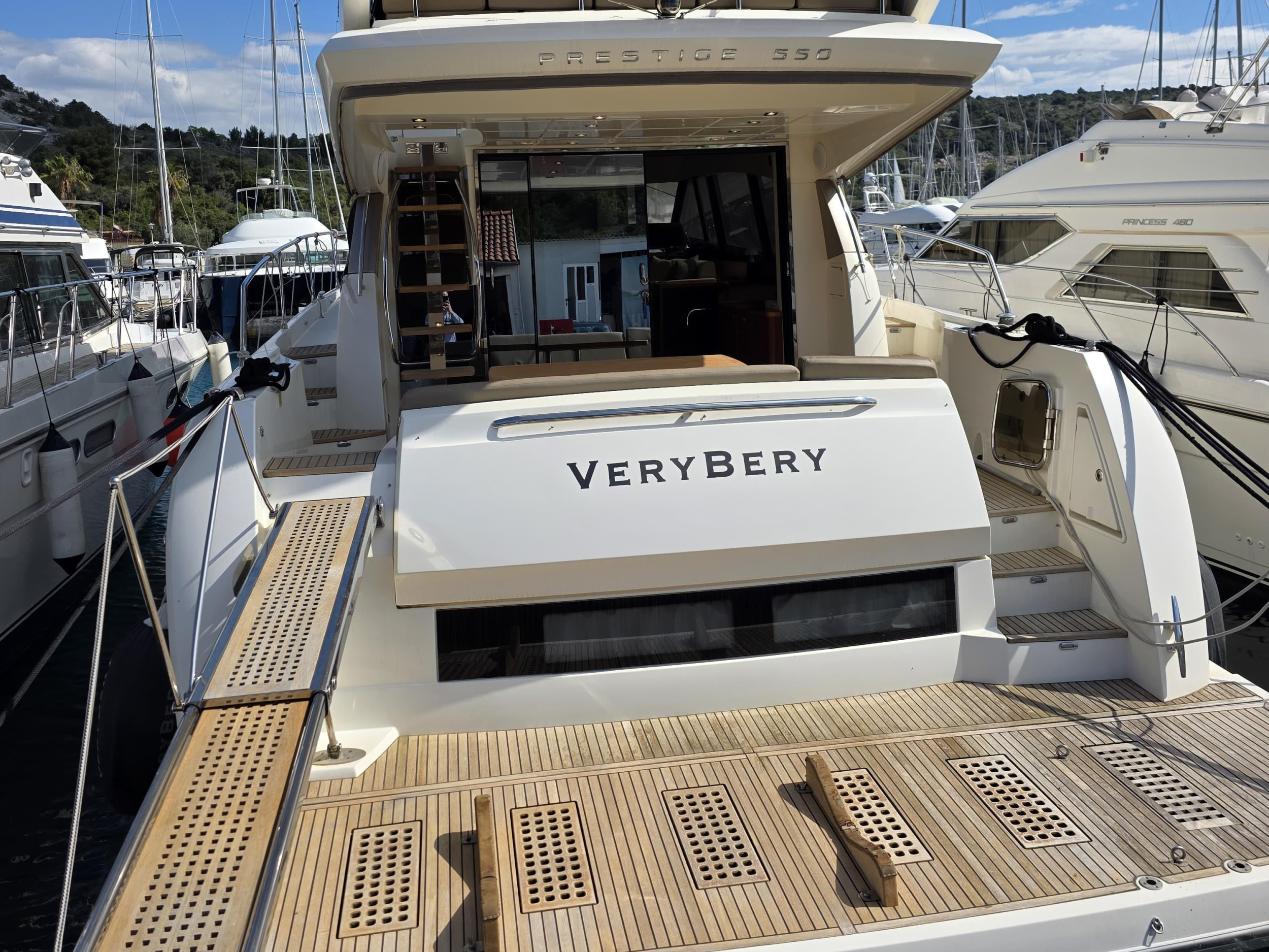 Prestige 550 Fly — photo 22