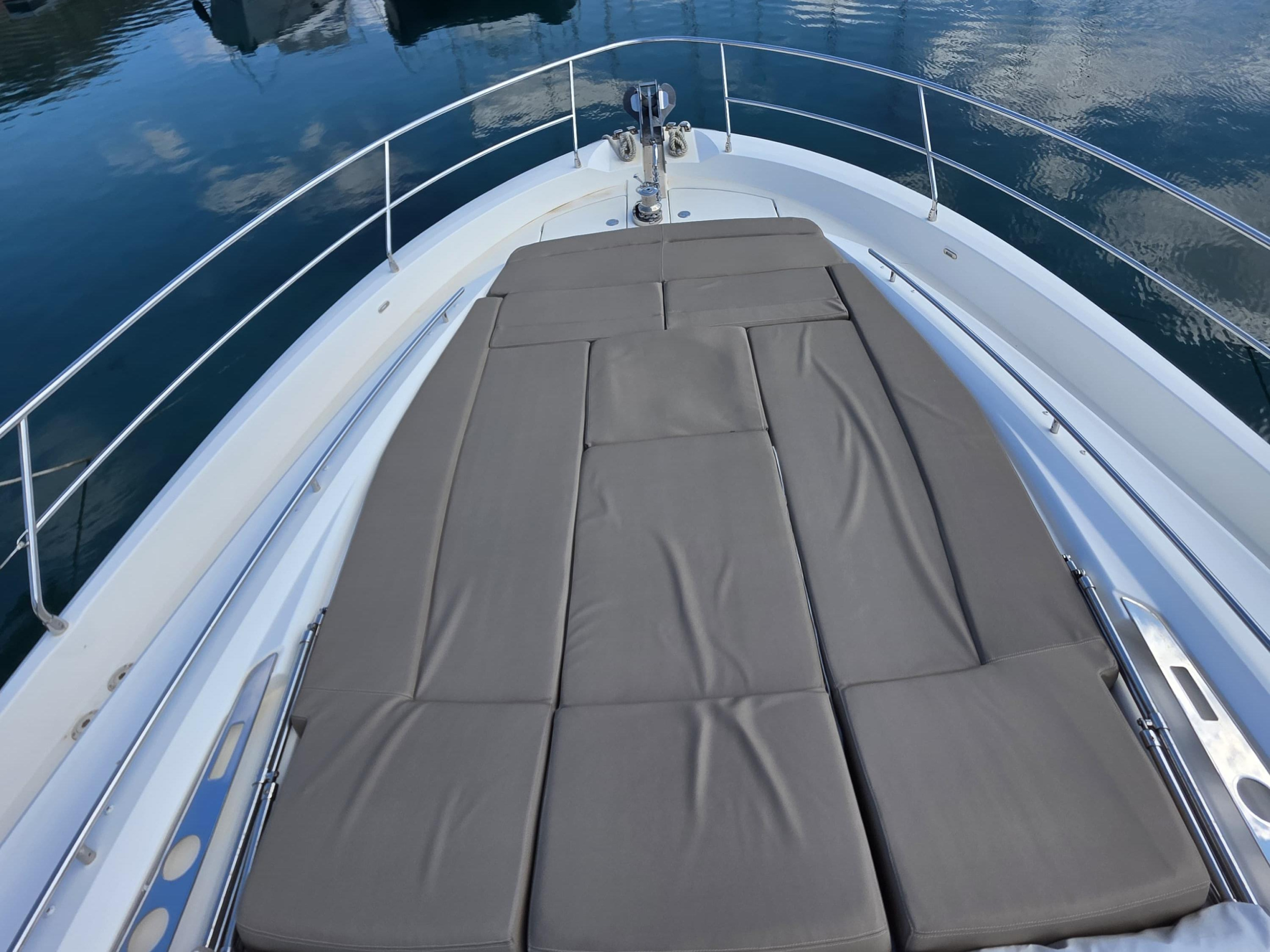 Prestige 550 Fly — photo 25