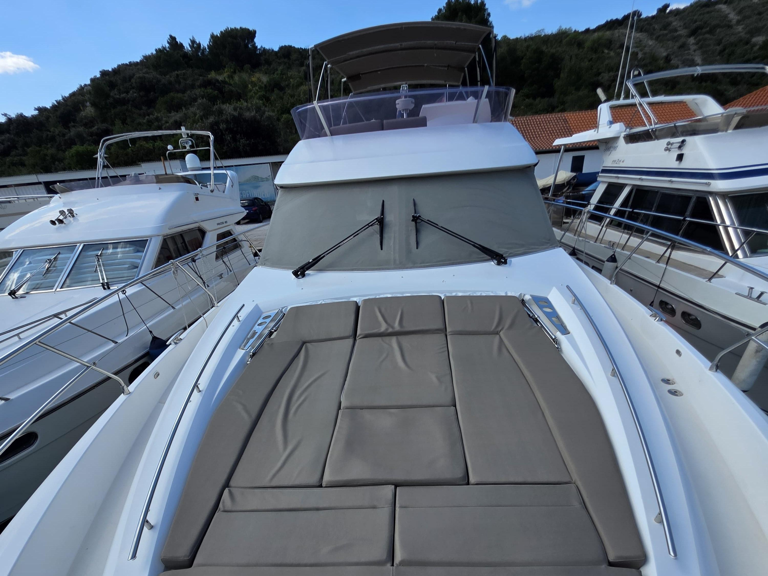 Prestige 550 Fly — photo 17
