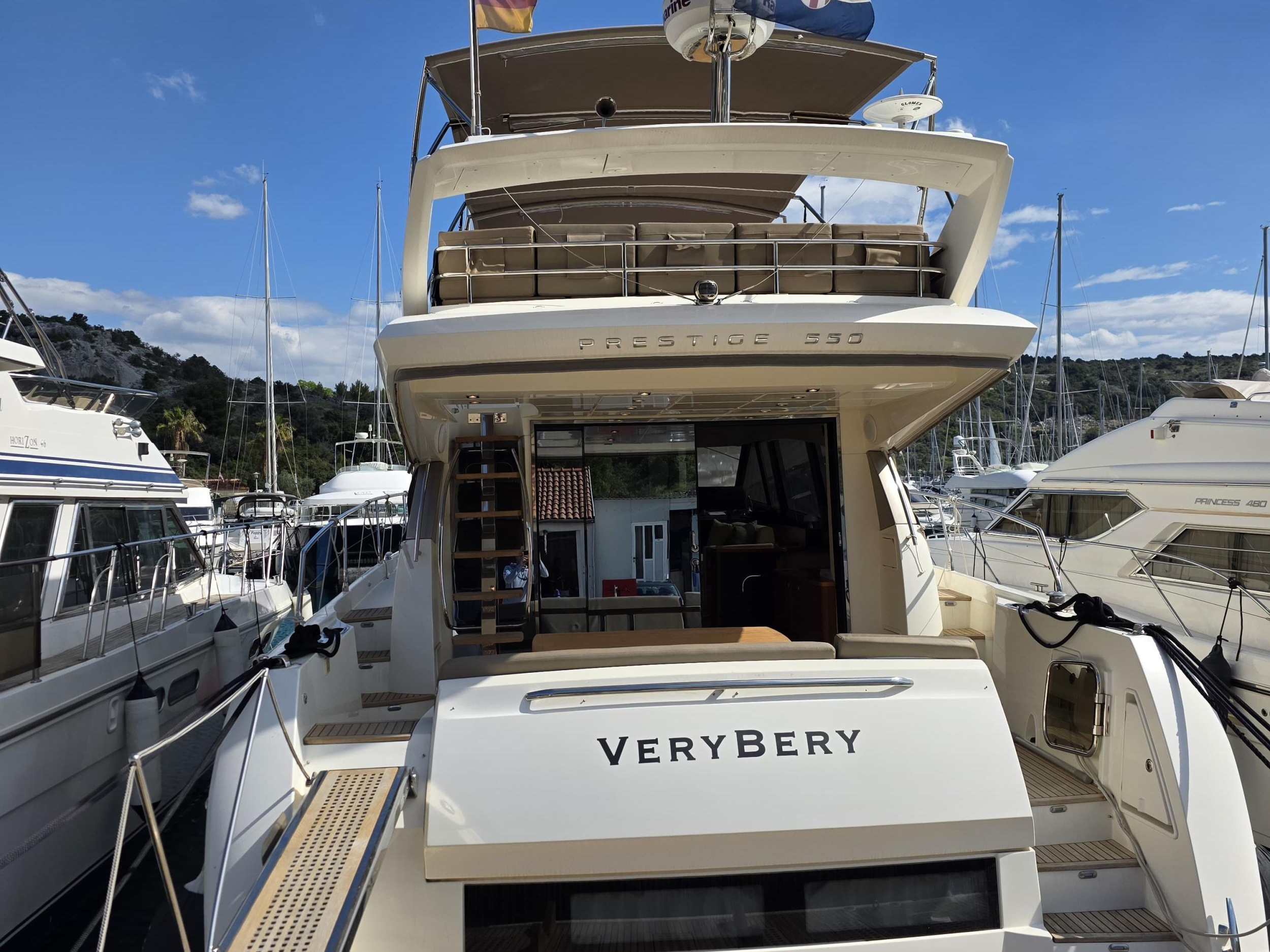 Prestige 550 Fly — photo 16
