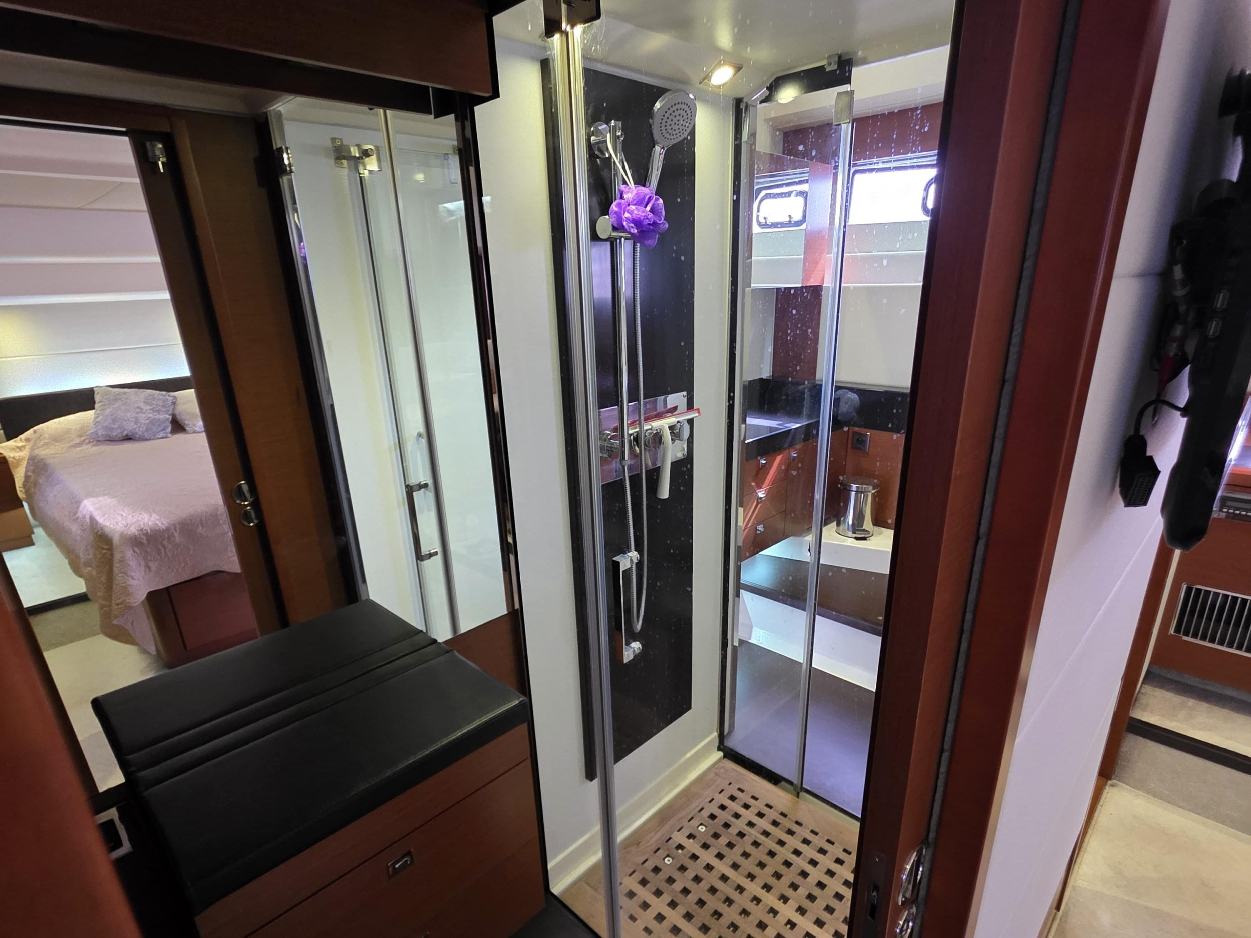 Prestige 550 Fly — photo 39