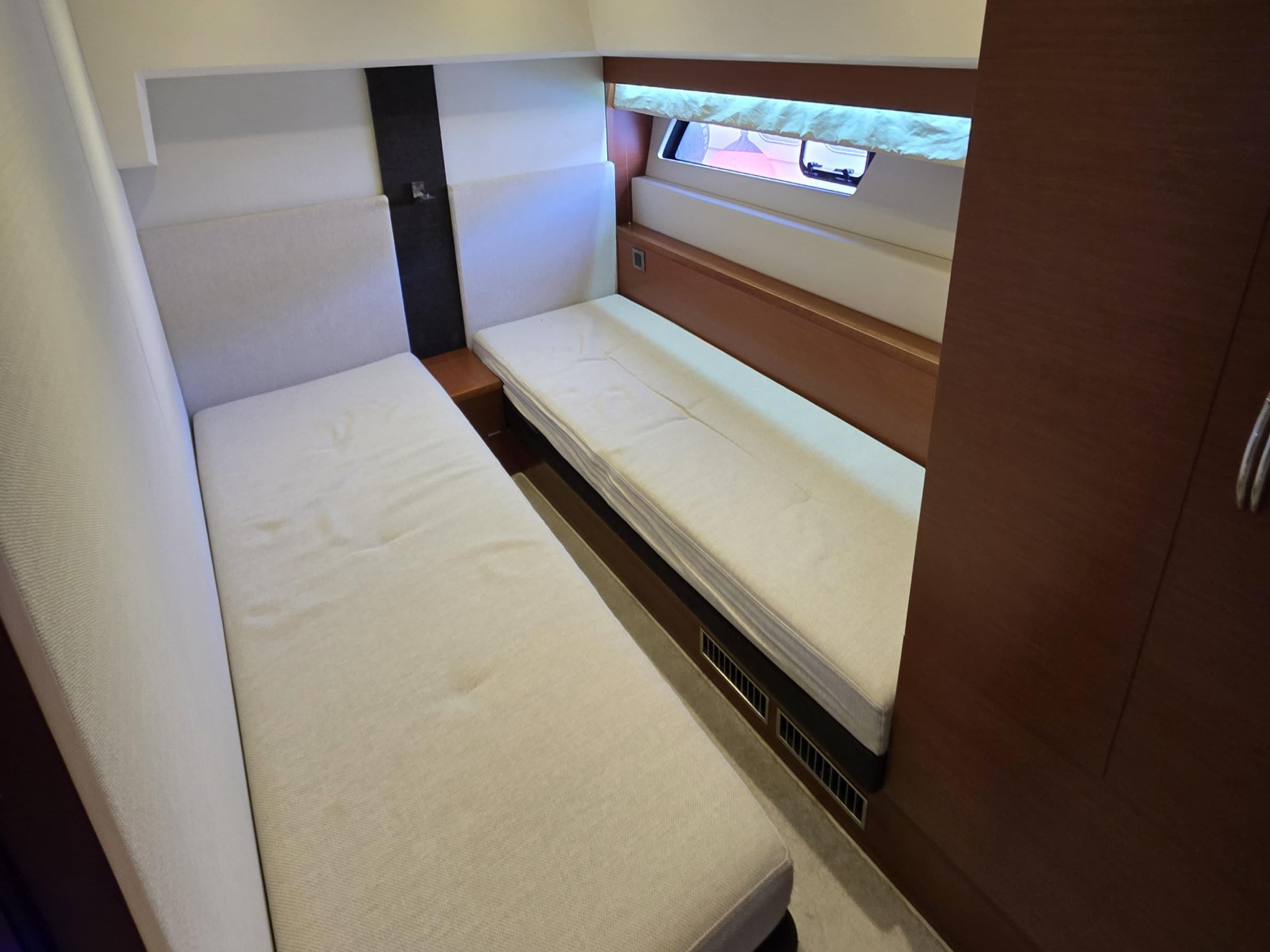 Prestige 550 Fly — photo 29