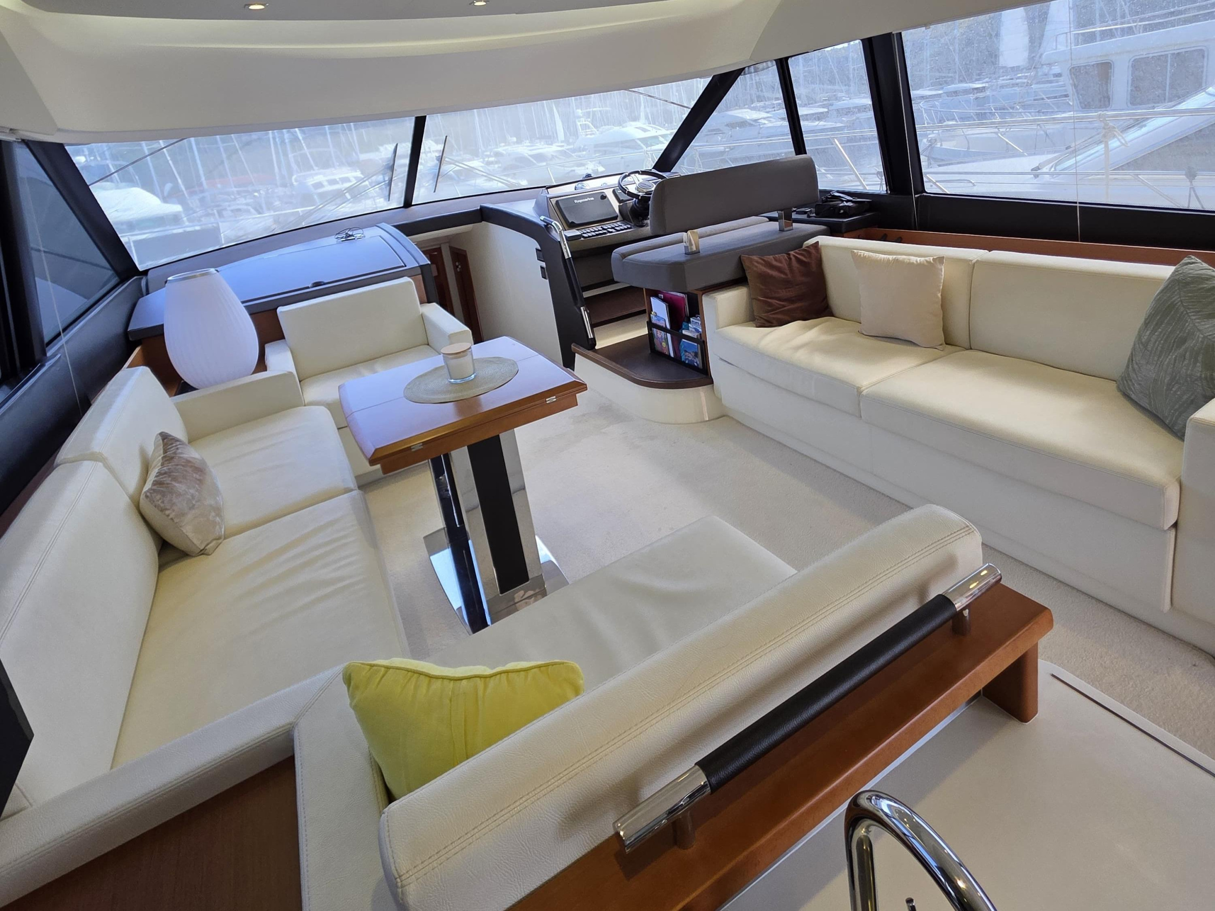 Prestige 550 Fly — photo 31