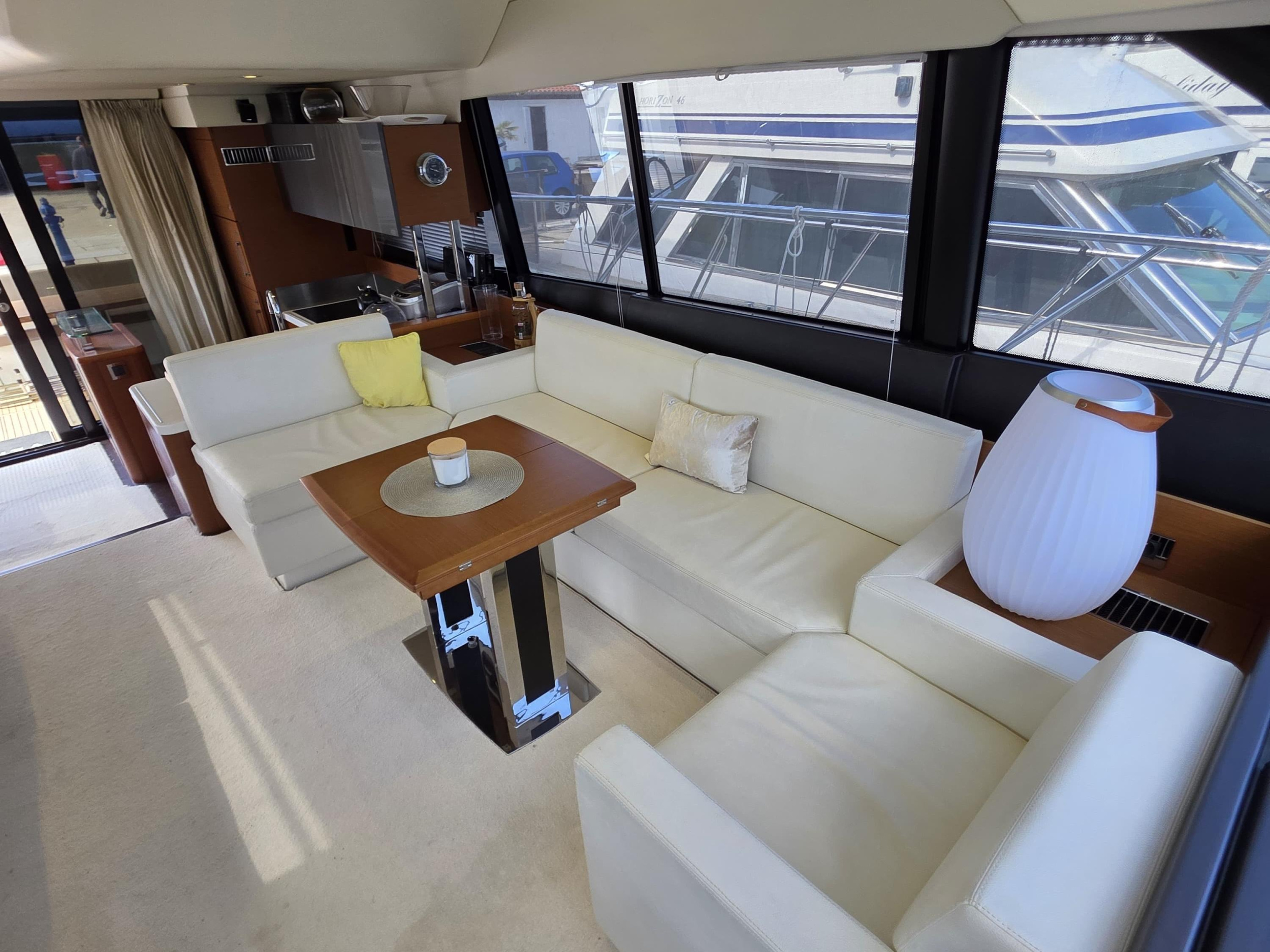 Prestige 550 Fly — photo 32