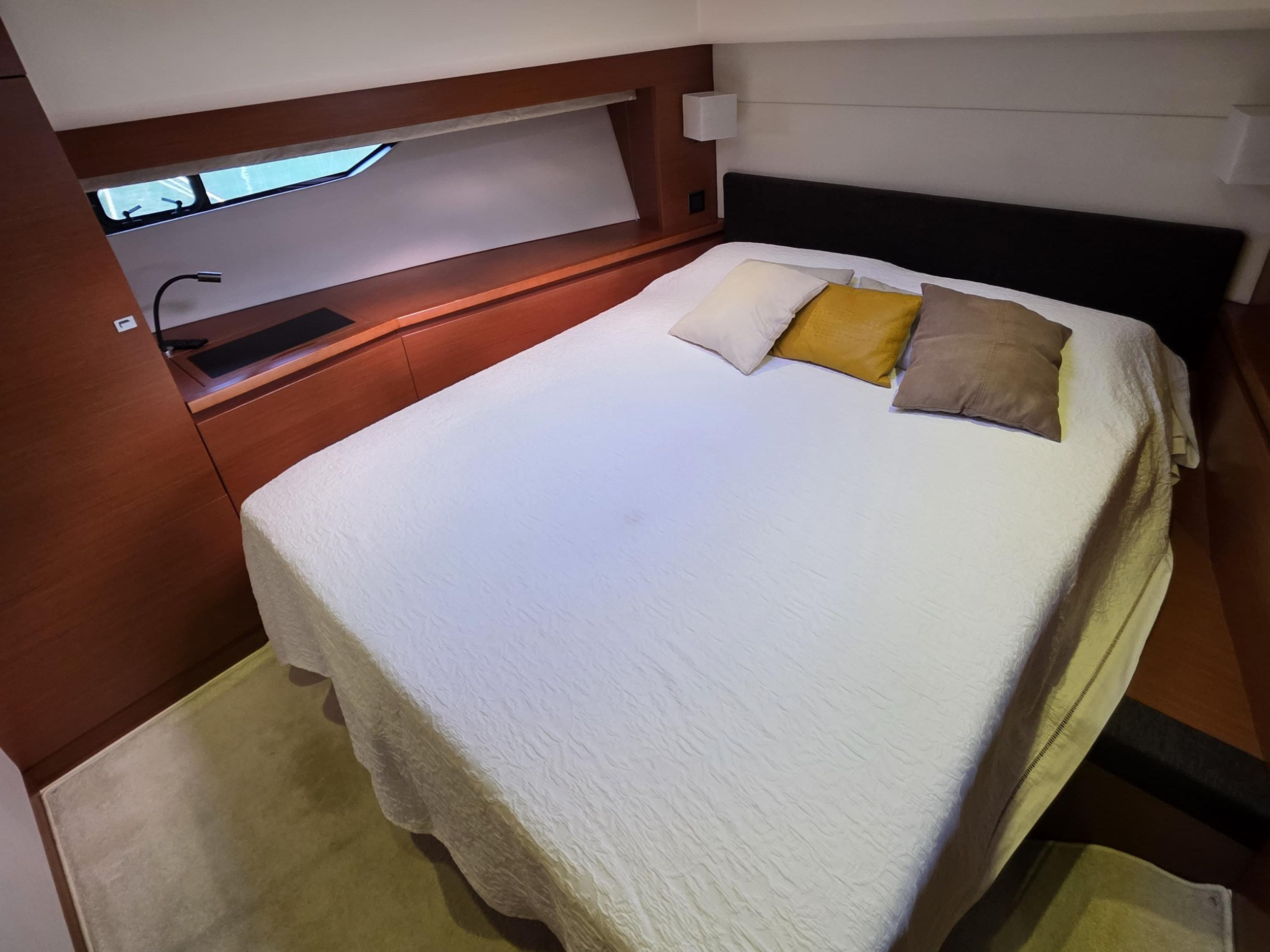 Prestige 550 Fly — photo 6