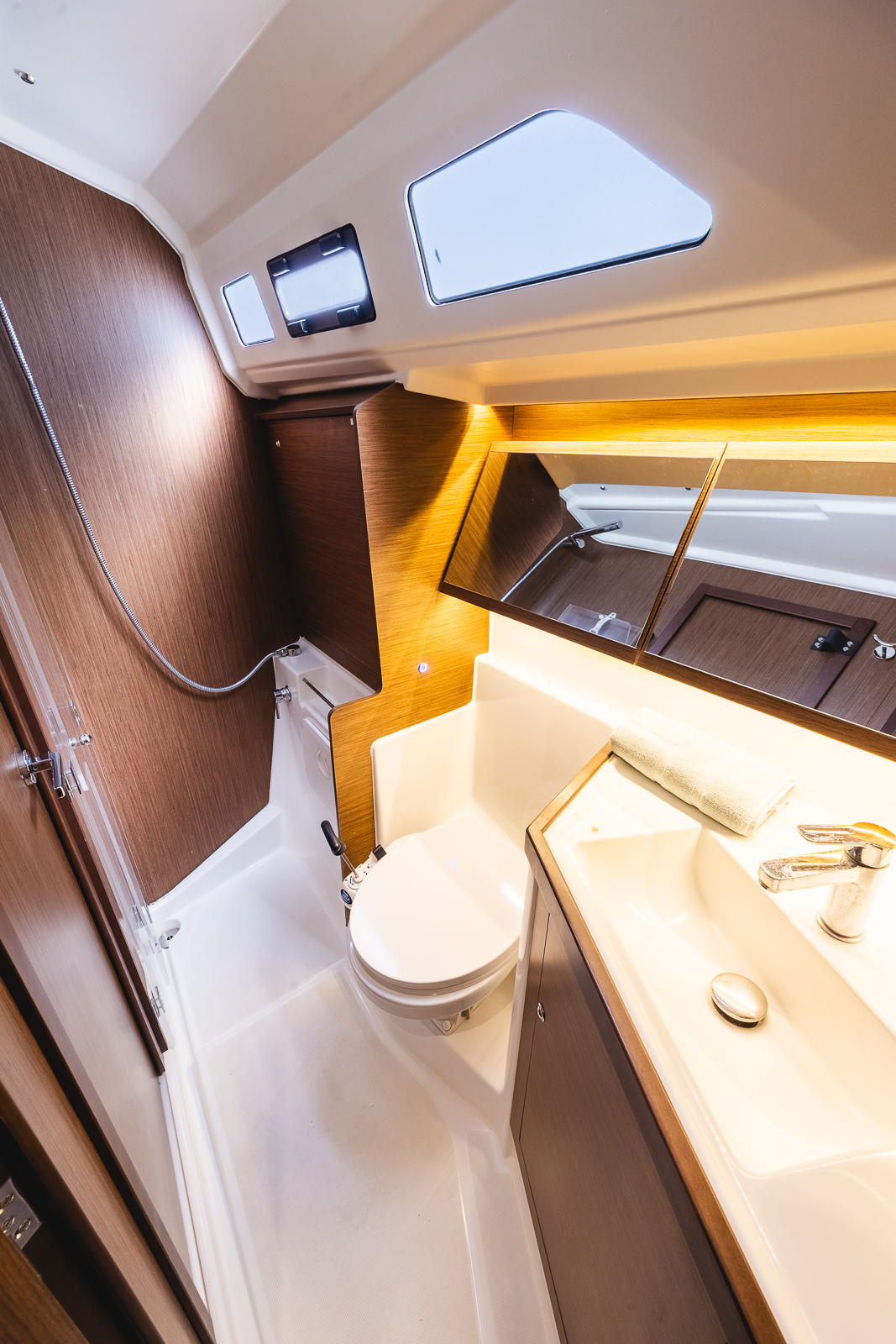 Oceanis 40.1 — photo 16