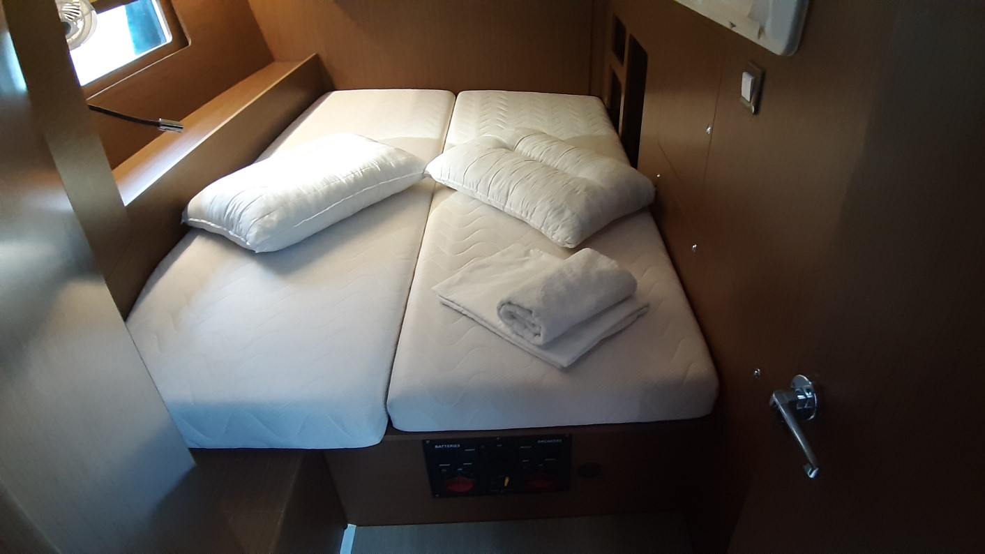 Oceanis 46.1 — photo 9