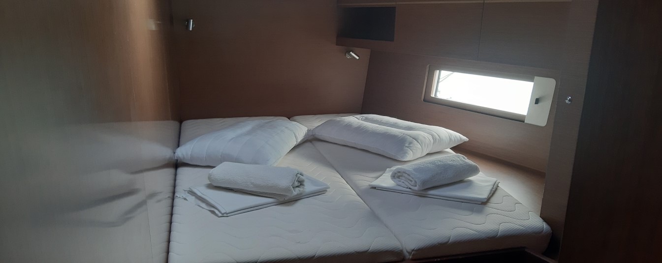 Oceanis 51.1 — photo 11