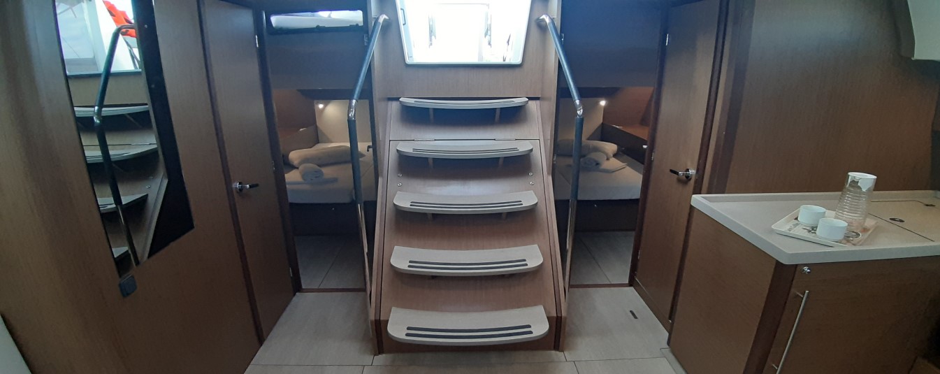 Oceanis 51.1 — photo 12