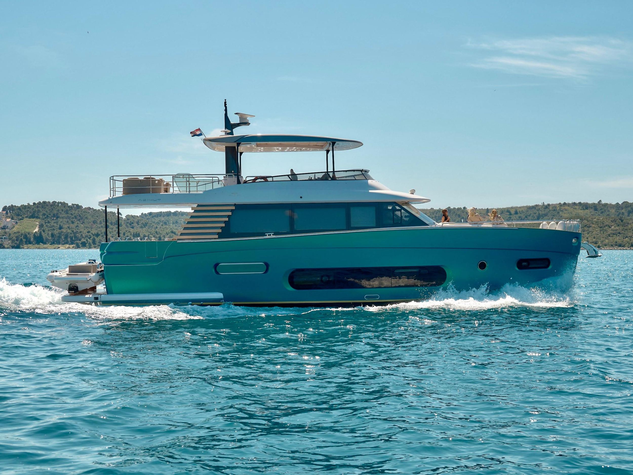 Azimut Magellano 66 — photo 1