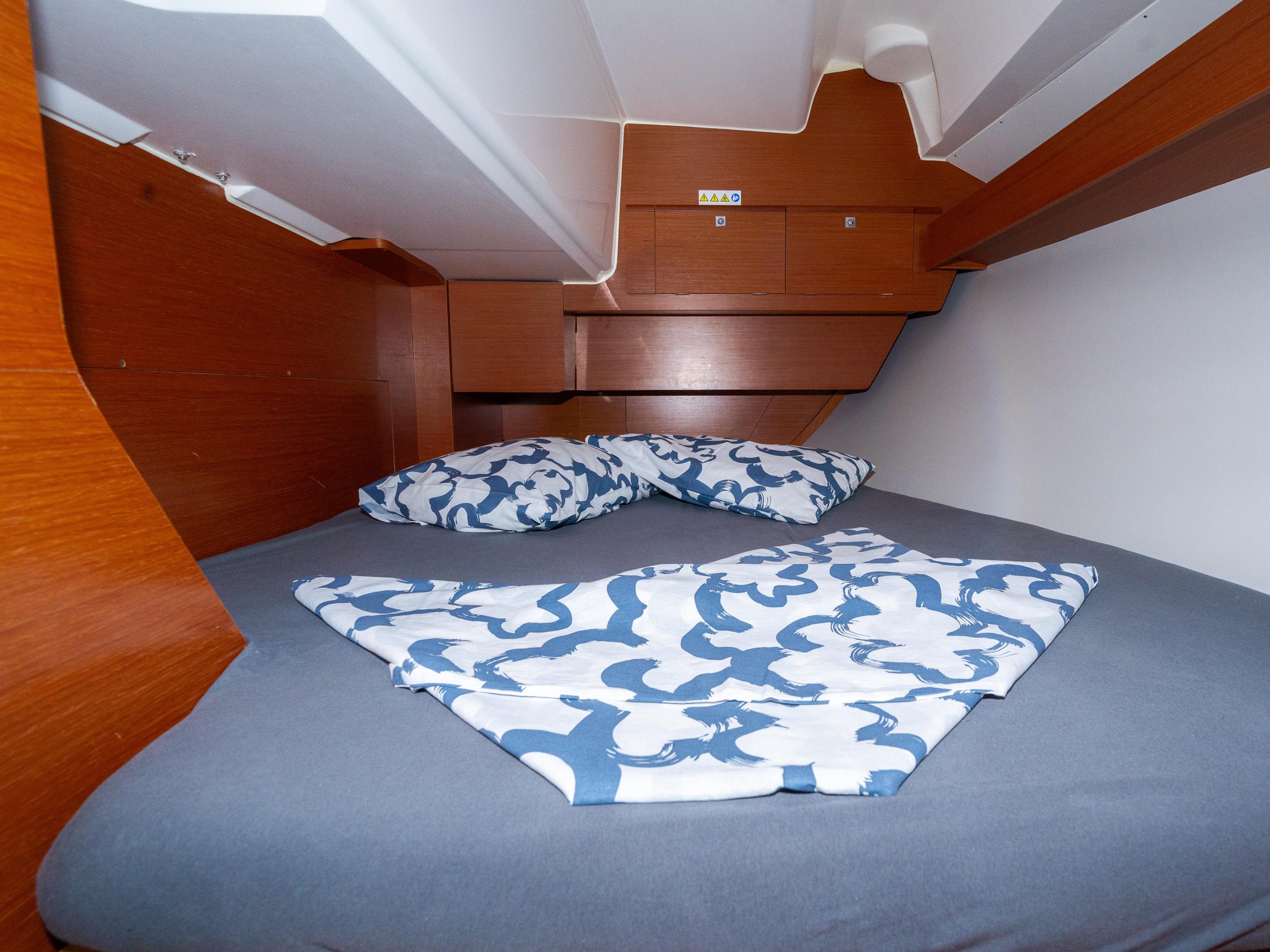 Dufour 360 Grand Large — photo 9