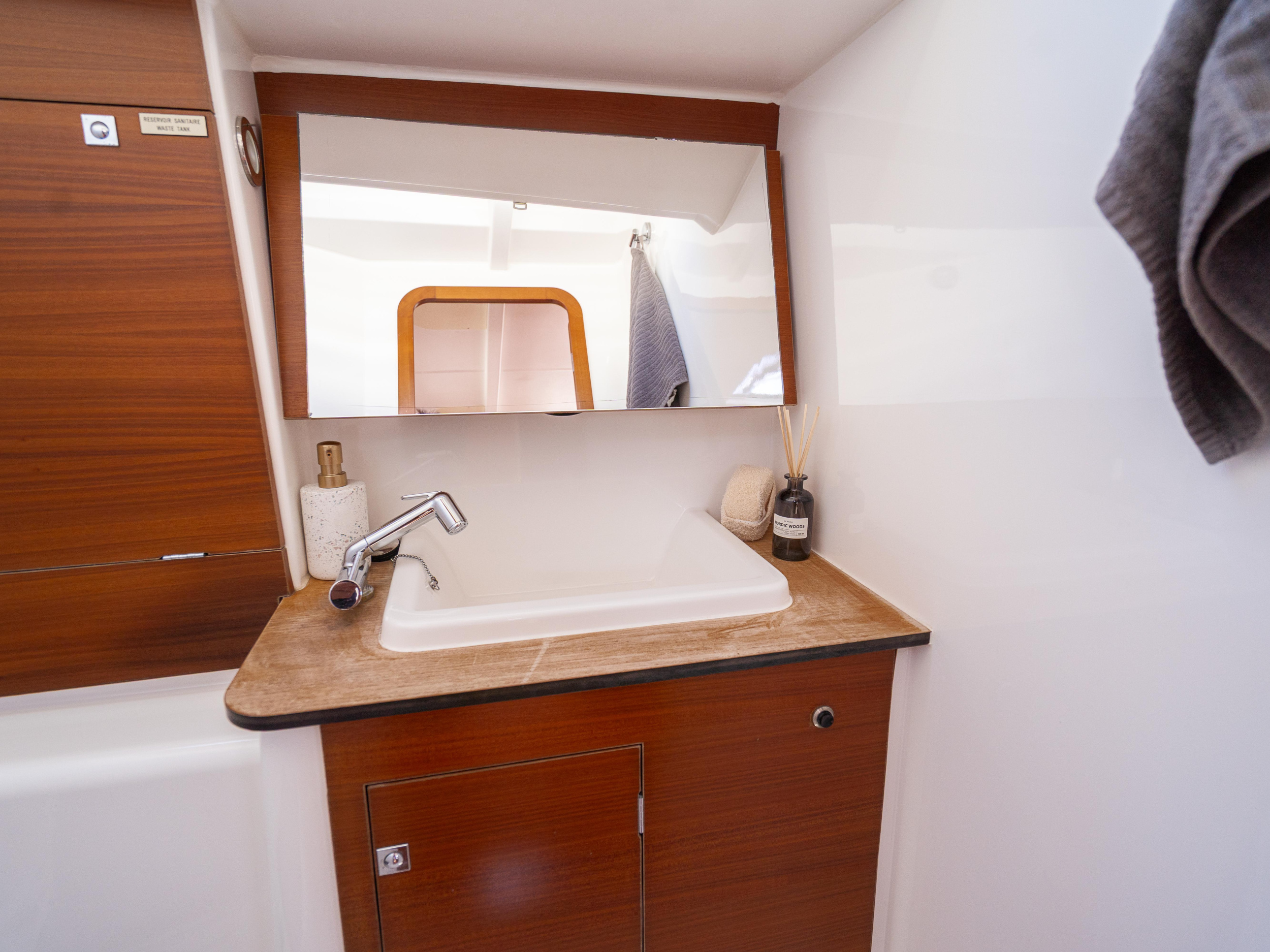 Dufour 382 Grand Large — photo 10
