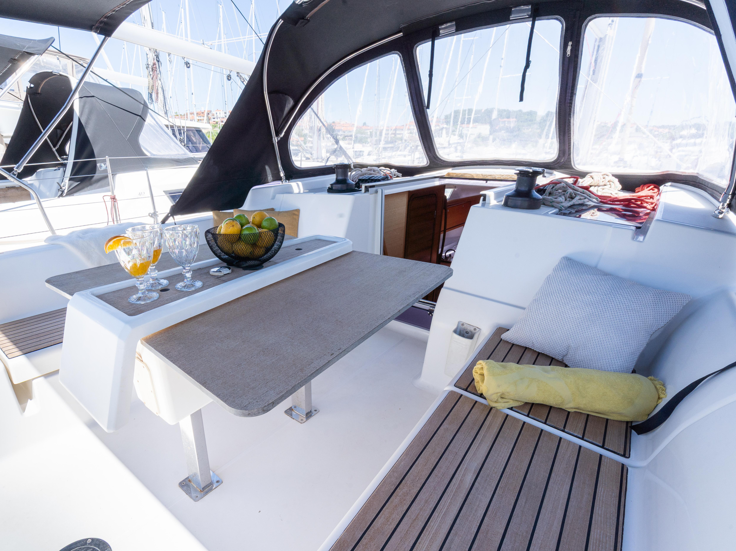 Dufour 382 Grand Large — photo 4