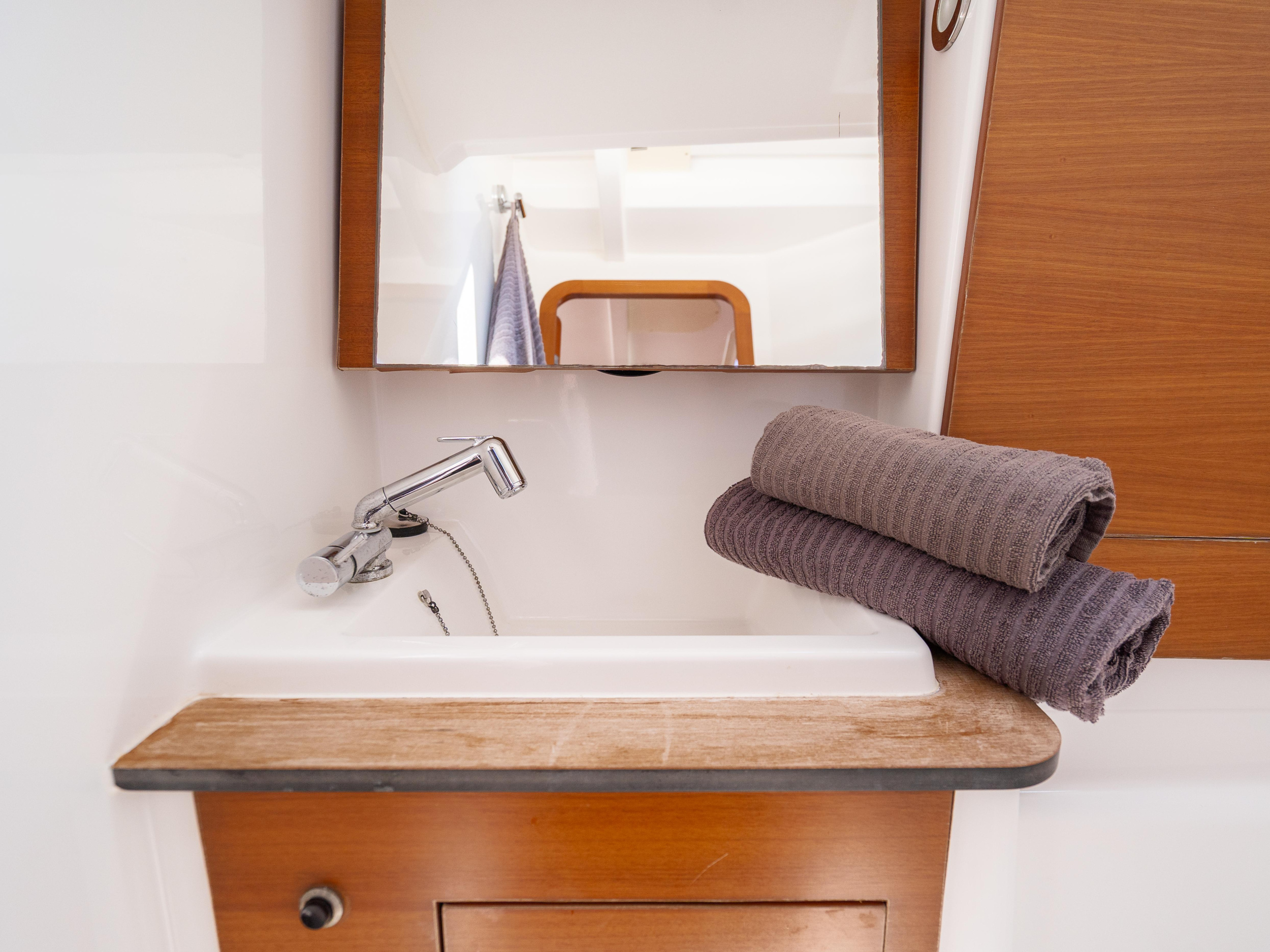 Dufour 382 Grand Large — photo 15