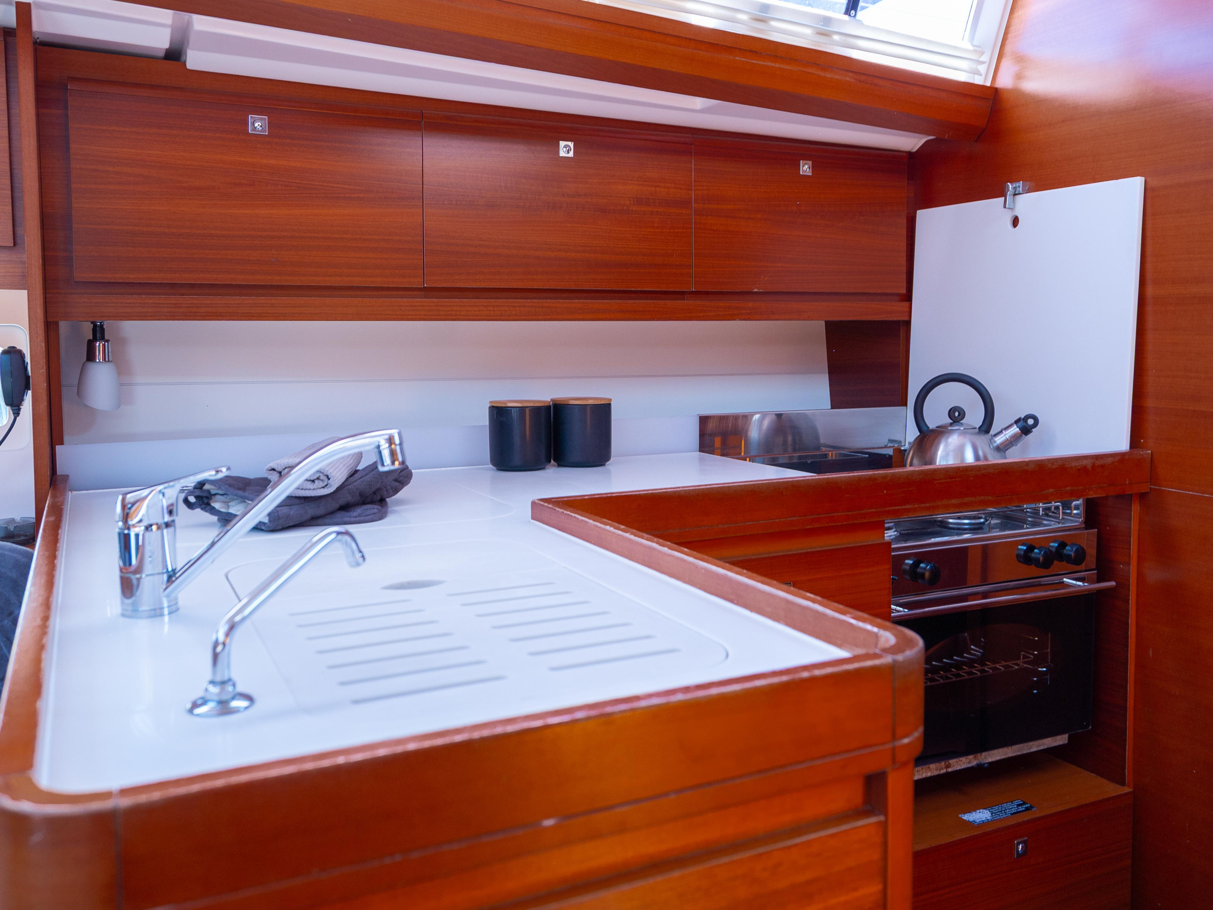 Dufour 412 Grand Large — photo 14
