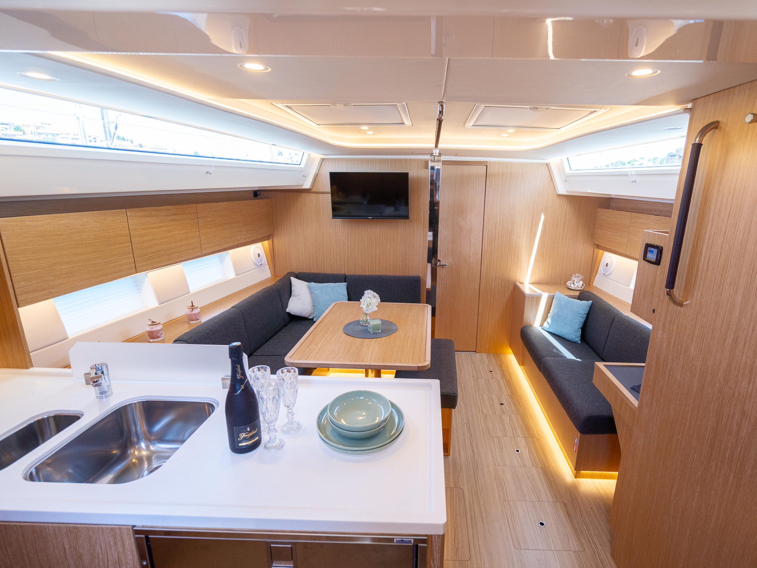 Bavaria C45 Style — photo 22