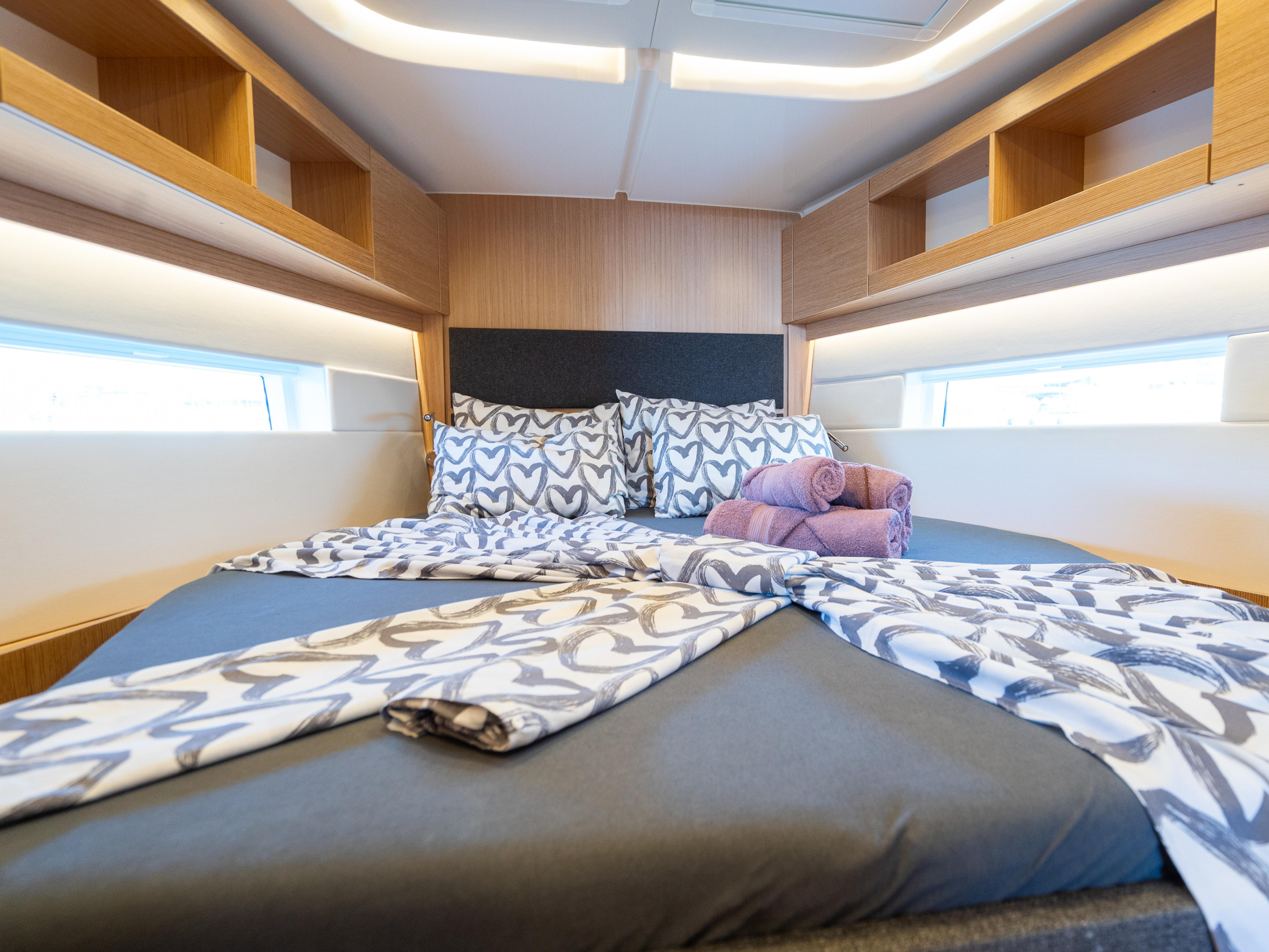 Bavaria C45 Style — photo 9