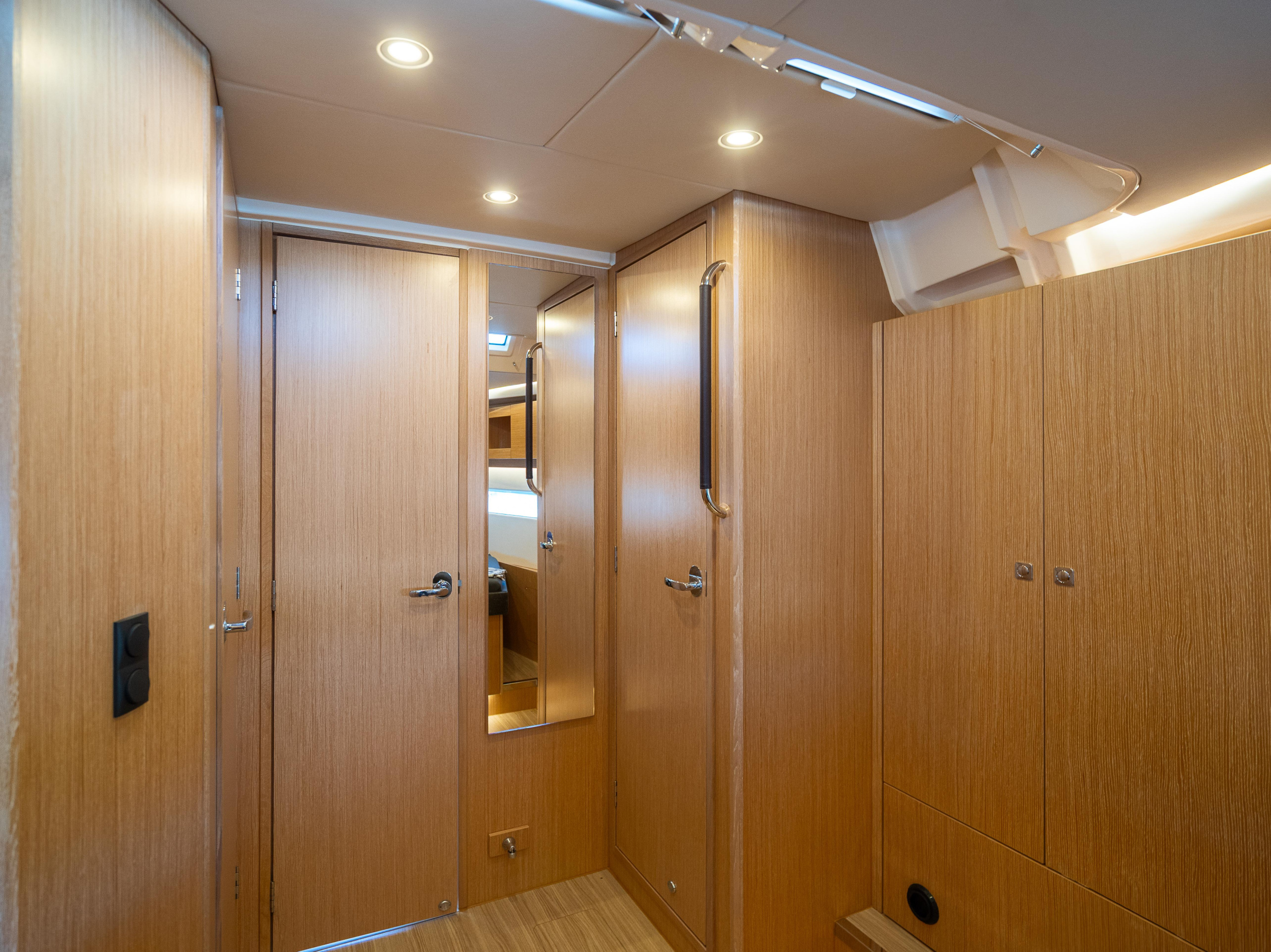 Bavaria C45 Style — photo 3