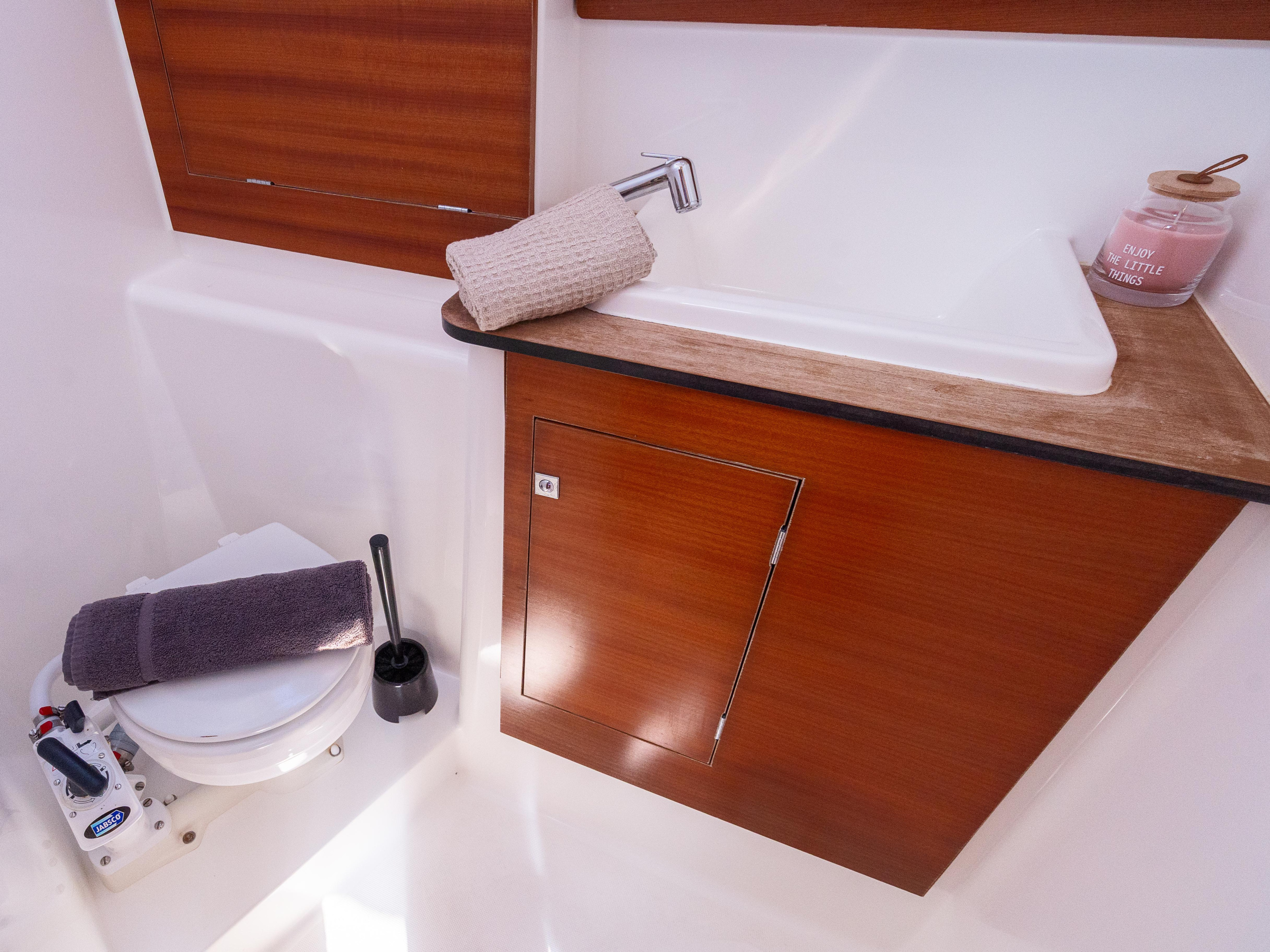 Dufour 460 Grand Large — photo 8
