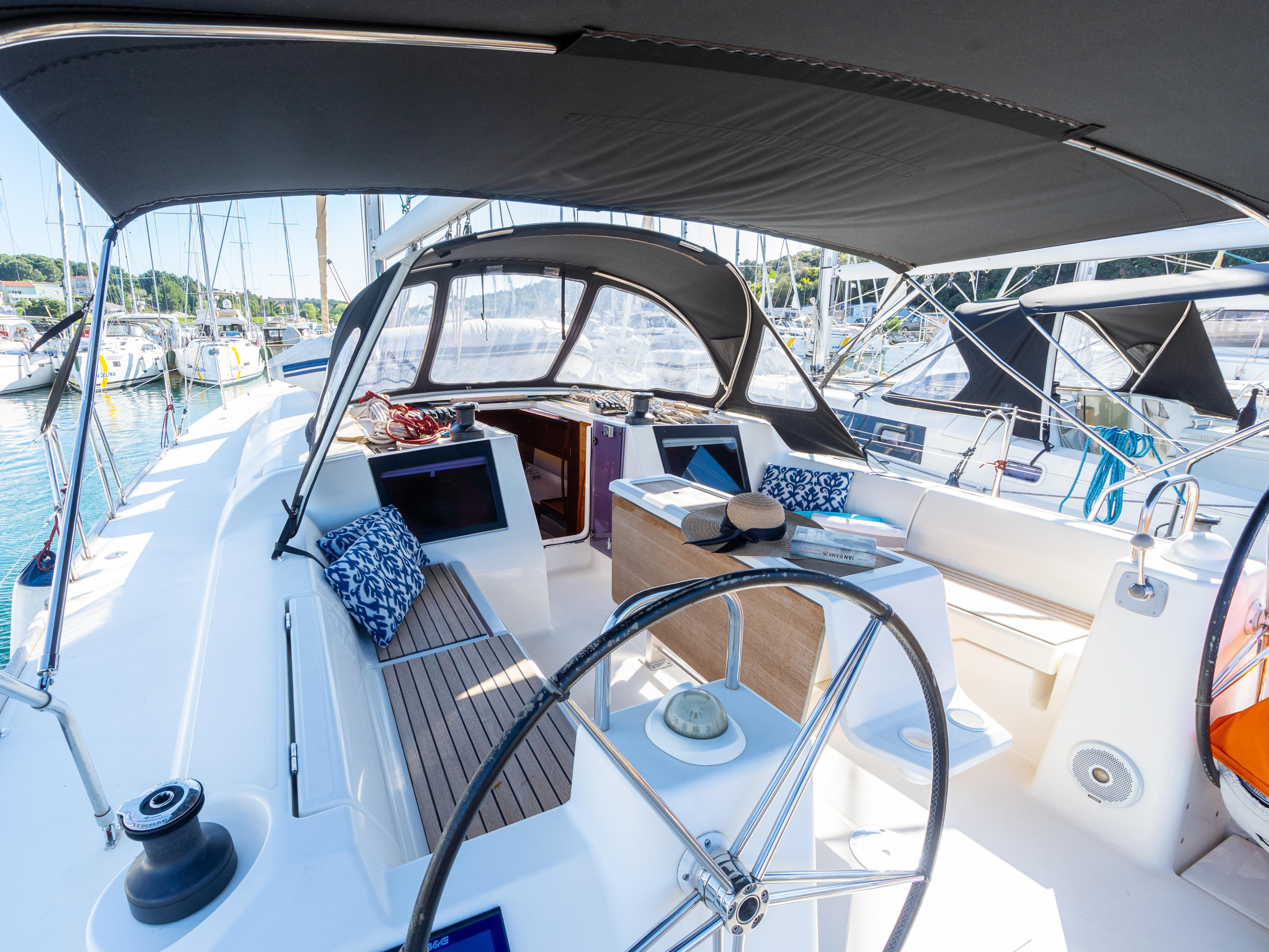 Dufour 460 Grand Large — photo 23