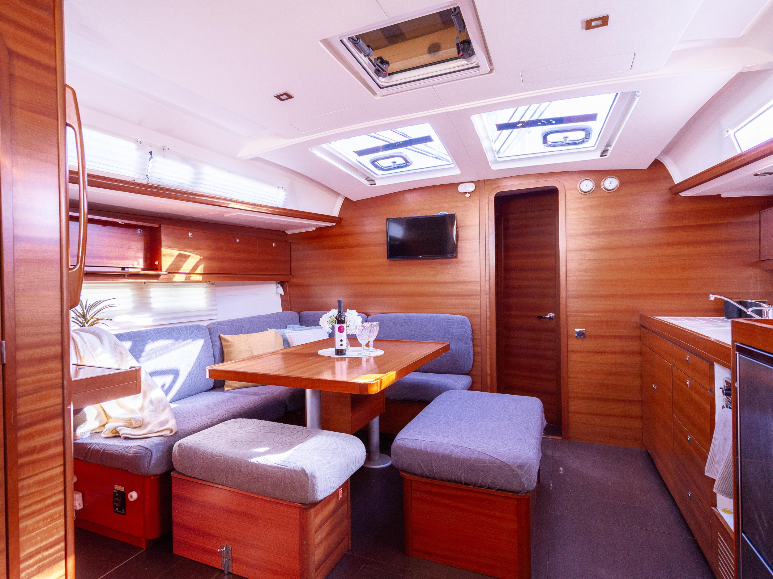 Dufour 460 Grand Large — photo 9