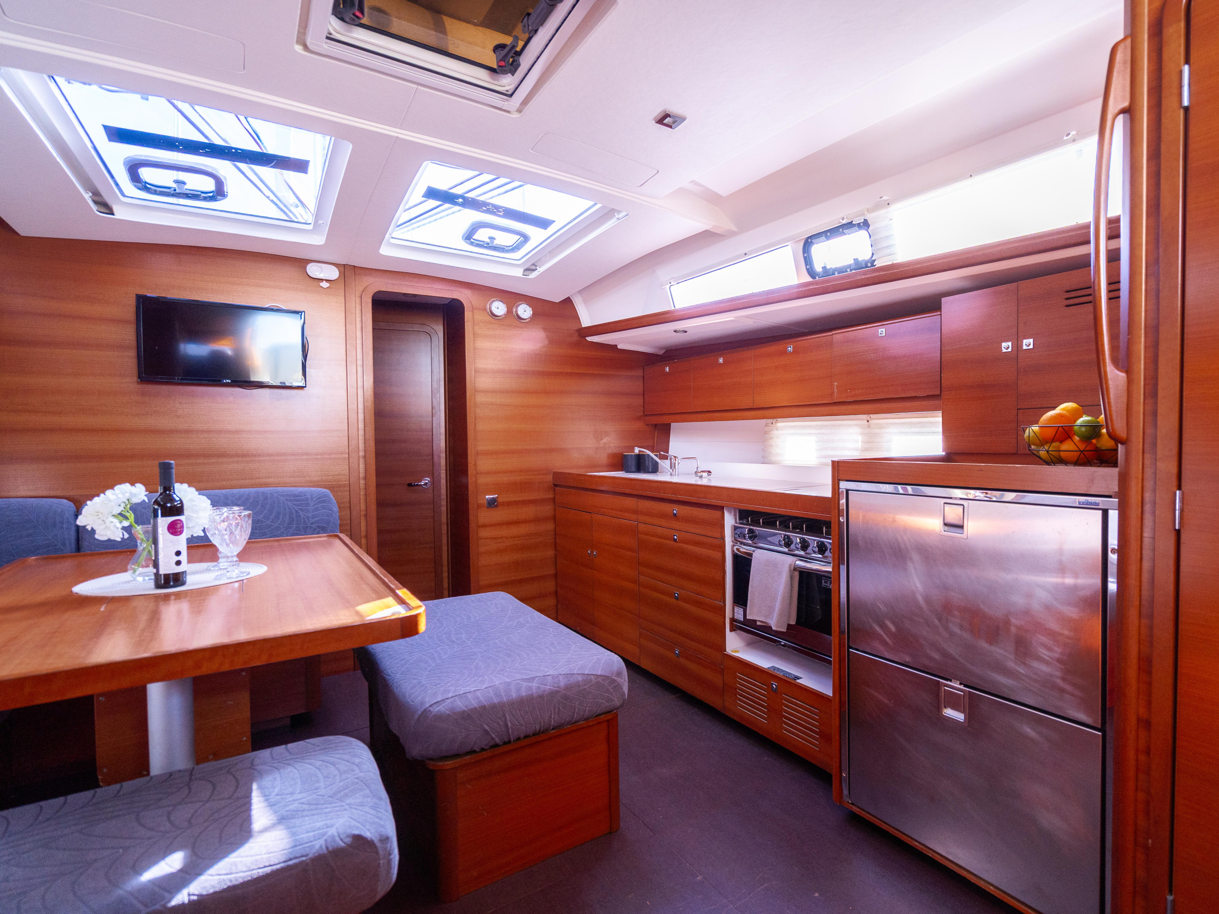 Dufour 460 Grand Large — photo 17
