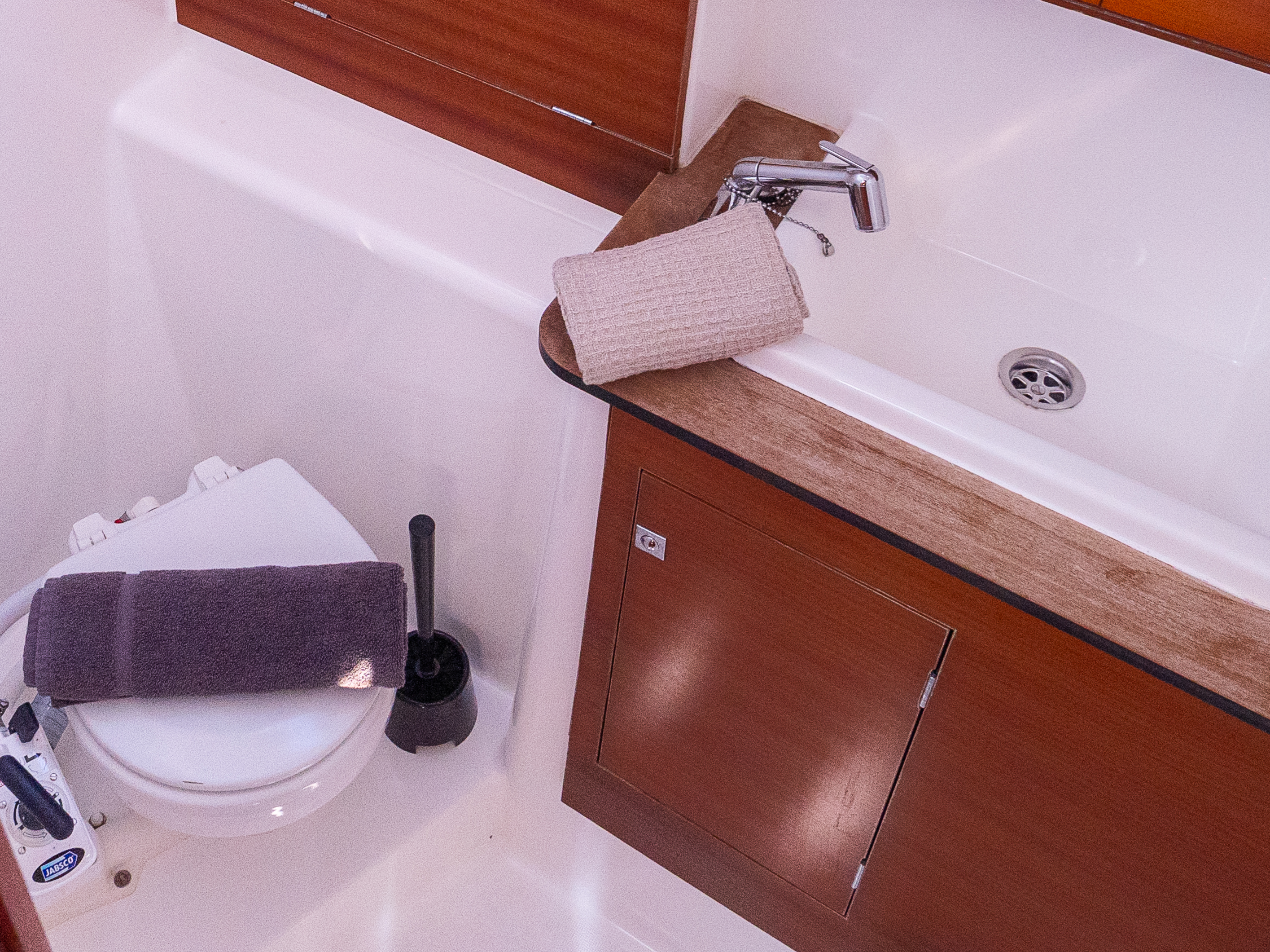 Dufour 460 Grand Large — photo 34