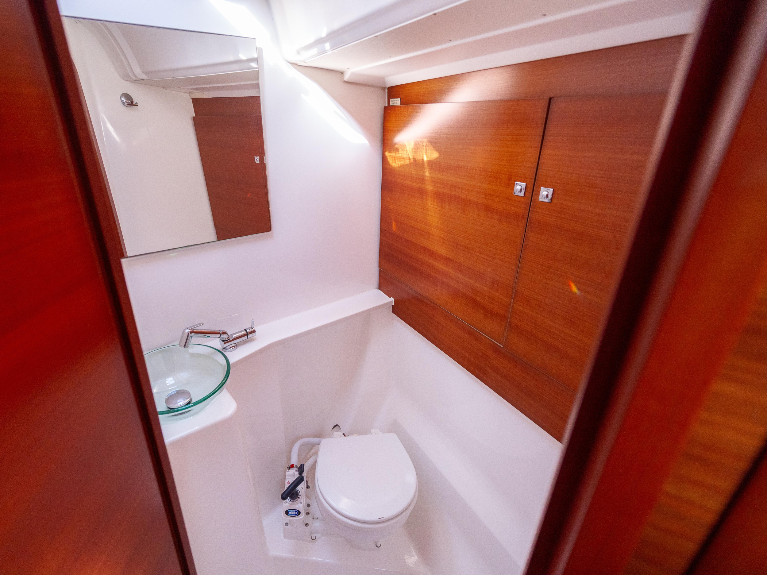Dufour 460 Grand Large — photo 25