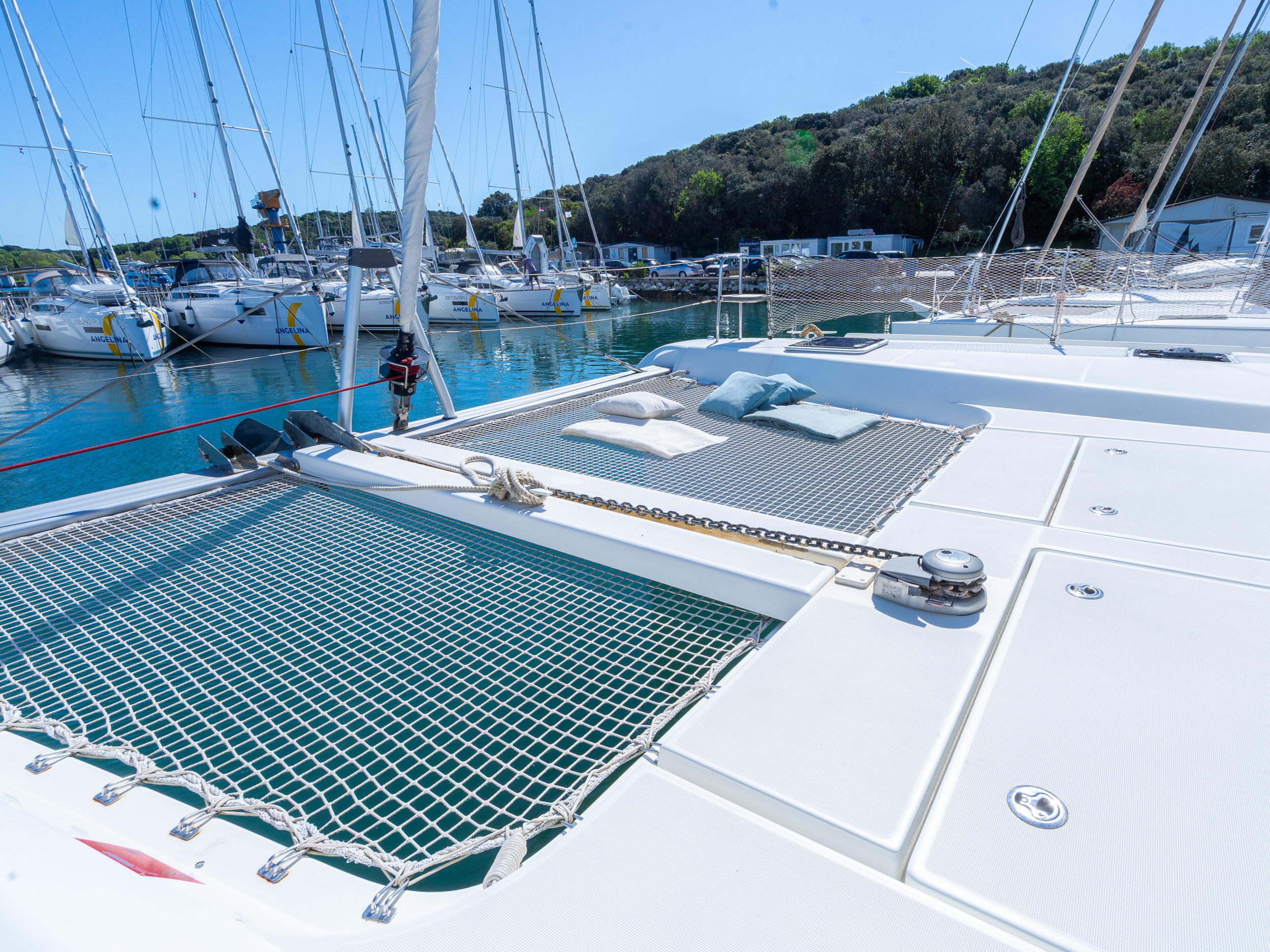 Lagoon 42 — photo 43