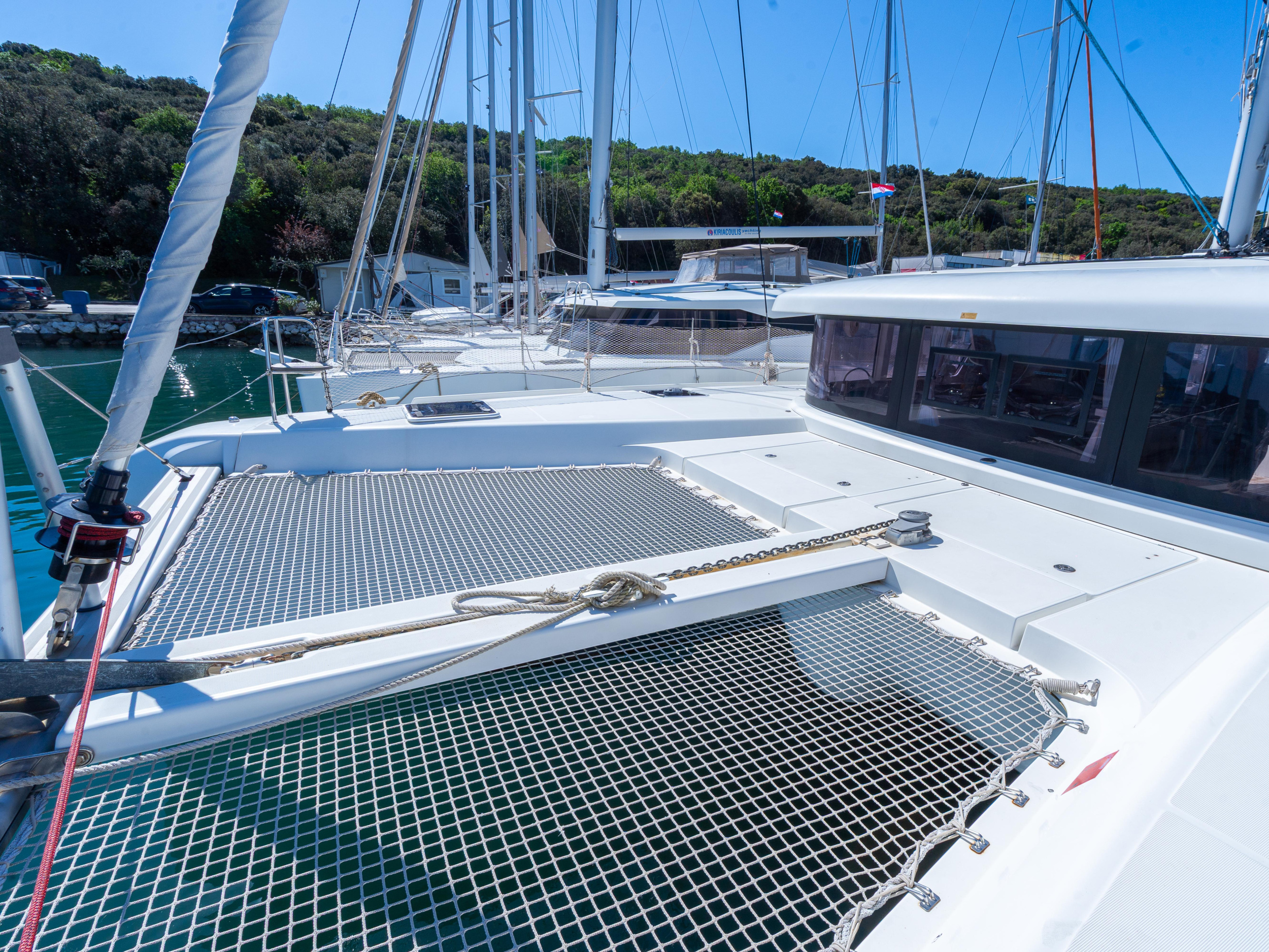 Lagoon 42 — photo 39