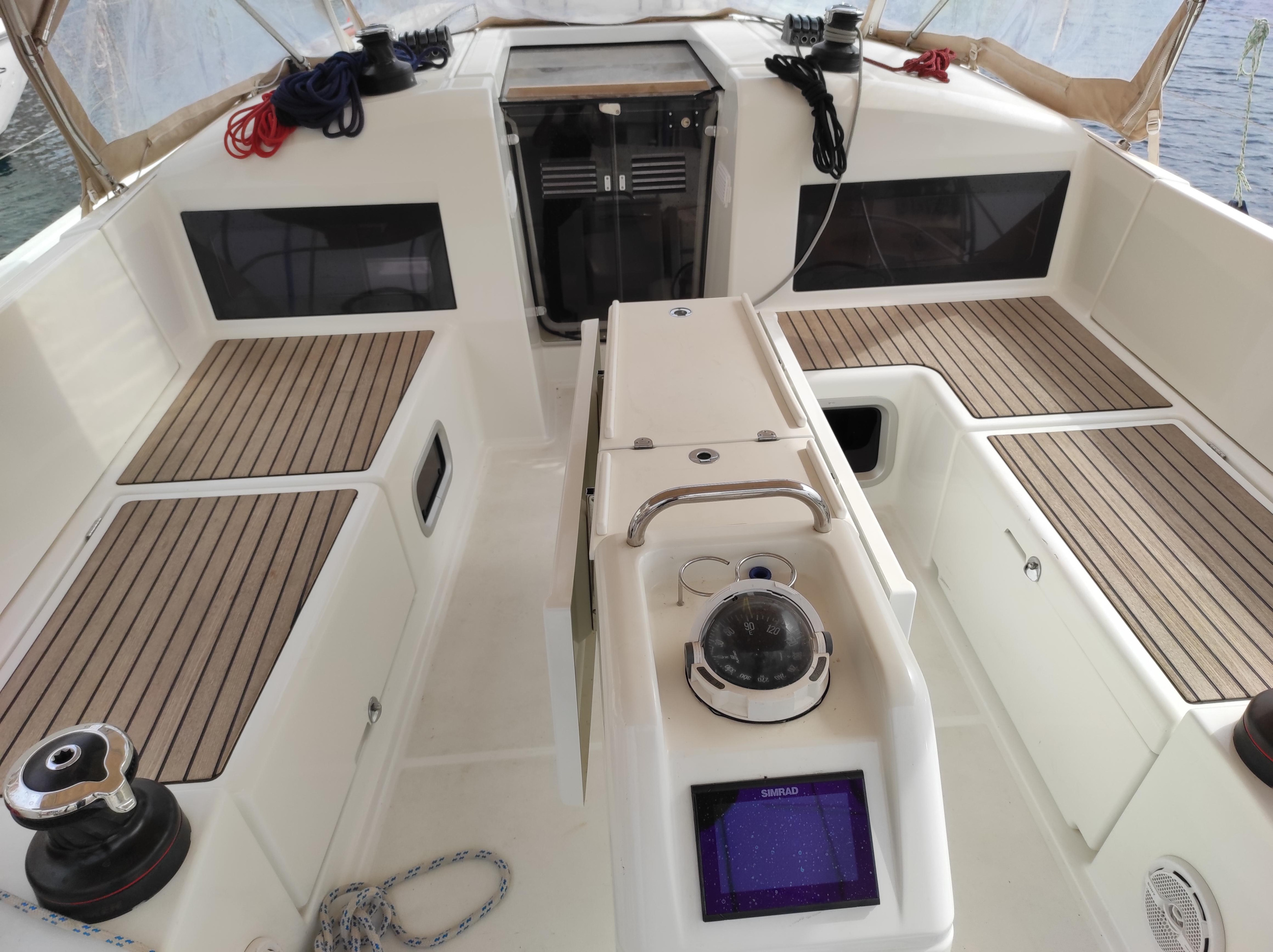 Sun Odyssey 440 — photo 32
