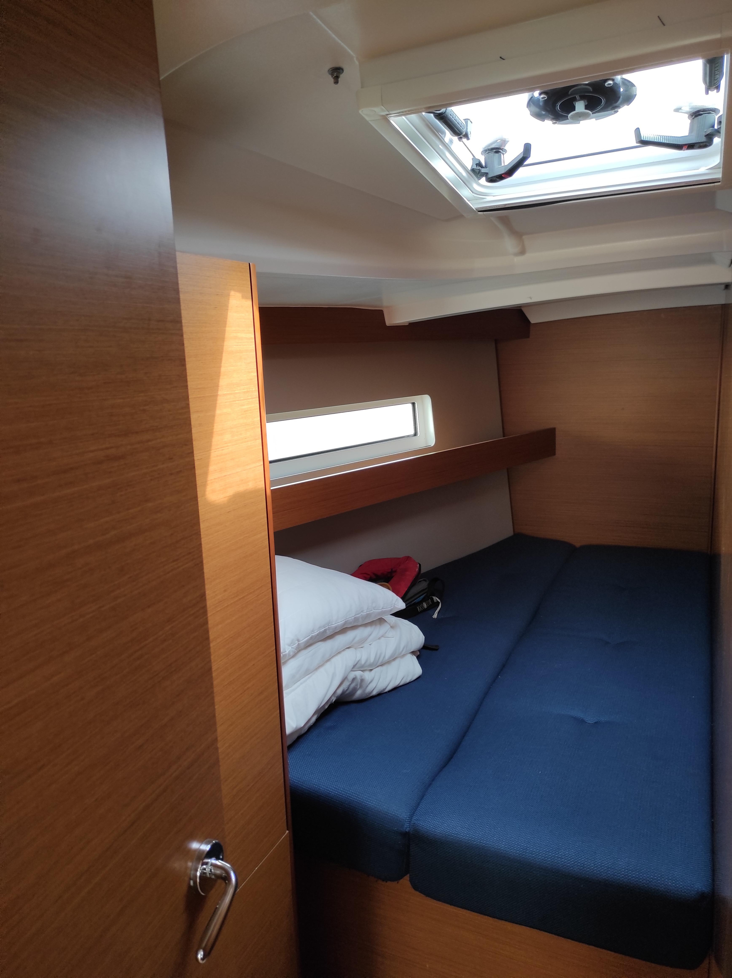 Sun Odyssey 440 — photo 28