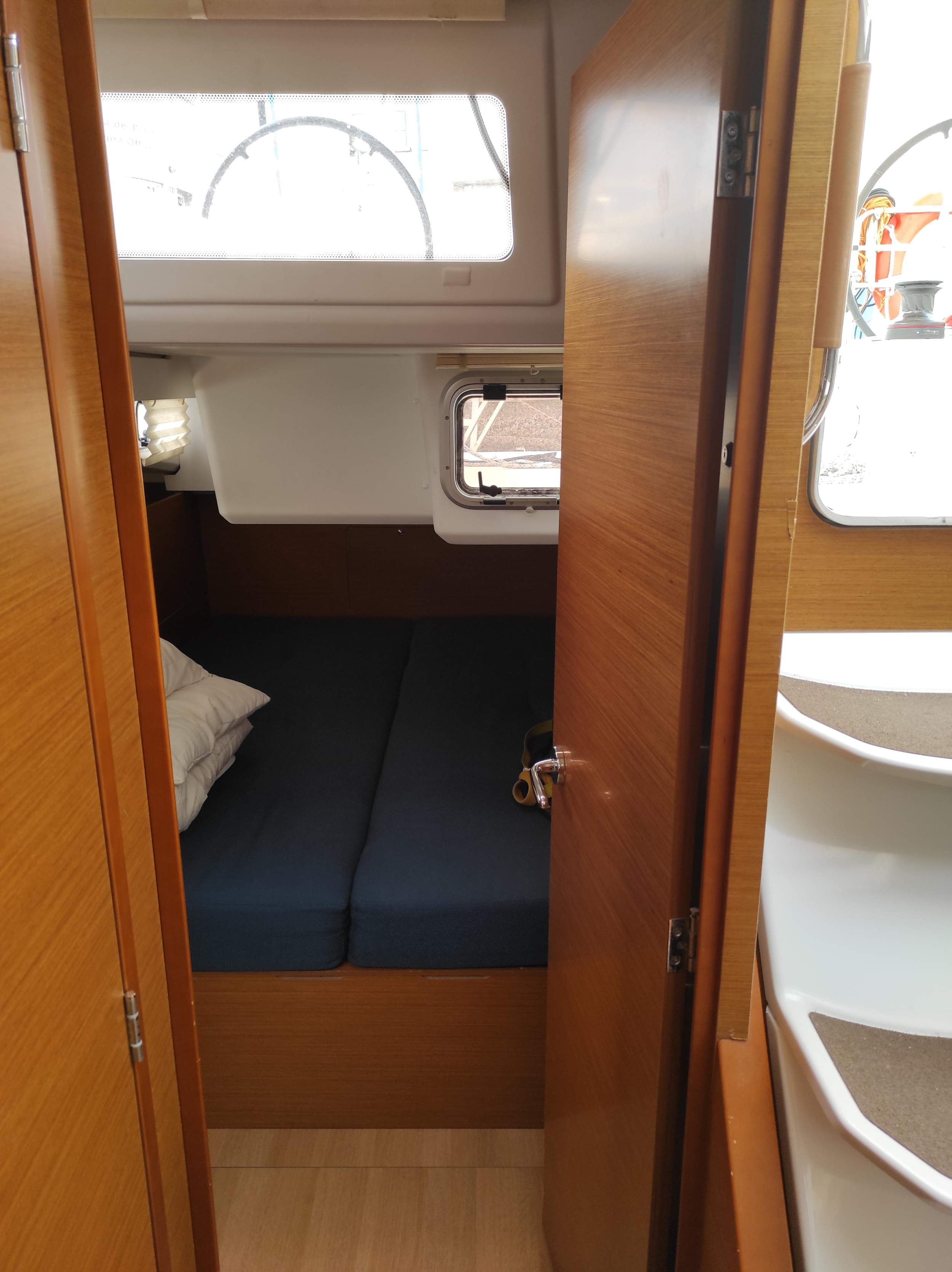 Sun Odyssey 440 — photo 5