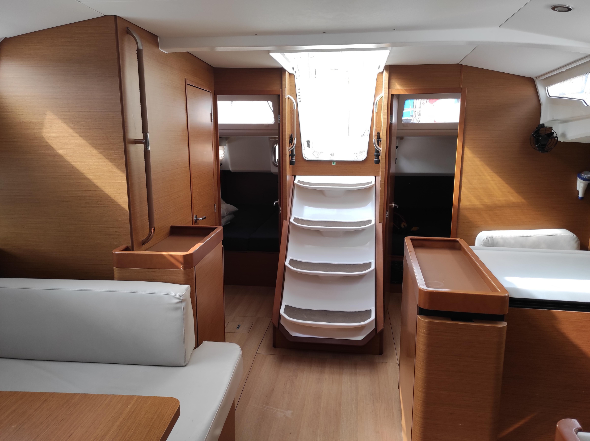 Sun Odyssey 440 — photo 10