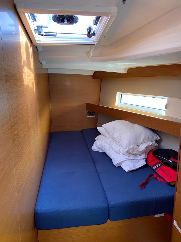 Sun Odyssey 440 — photo 7