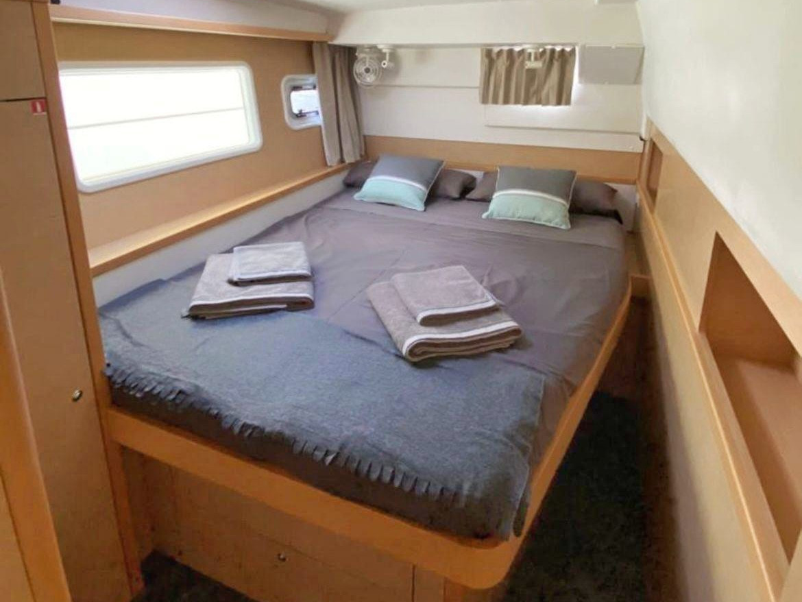Lagoon 400 S2 — photo 10