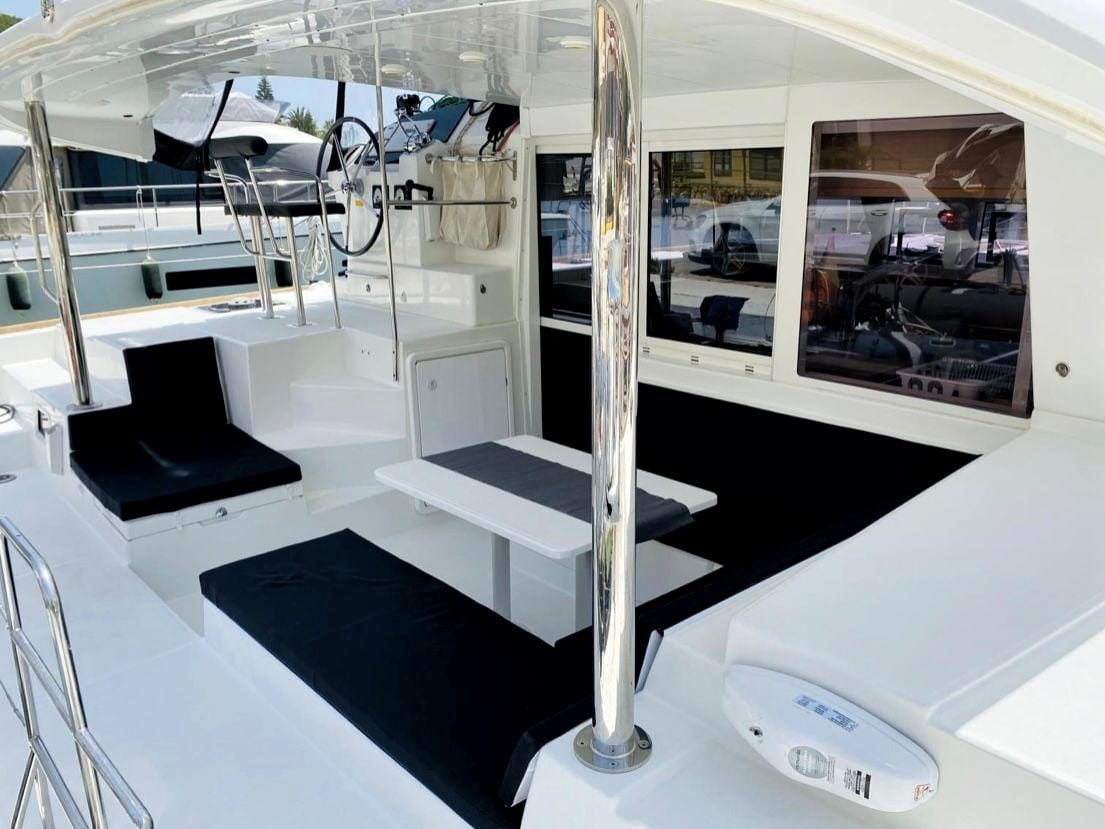 Lagoon 400 S2 — photo 3