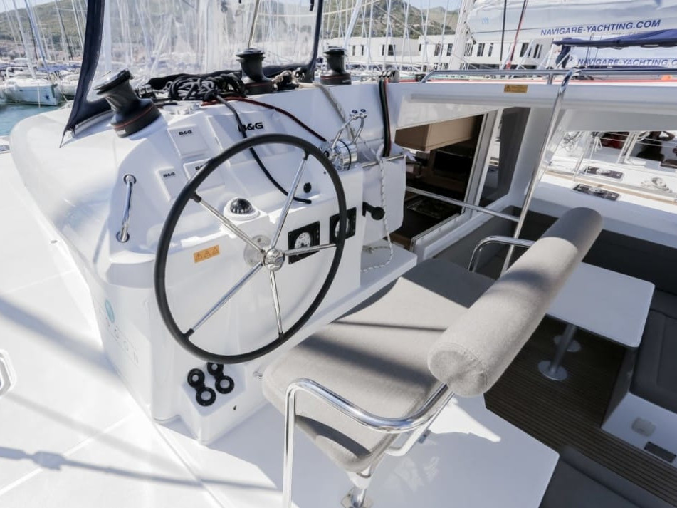 Lagoon 400 S2 — photo 11