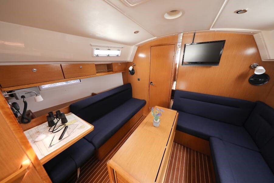 Bavaria Cruiser 36 — photo 5