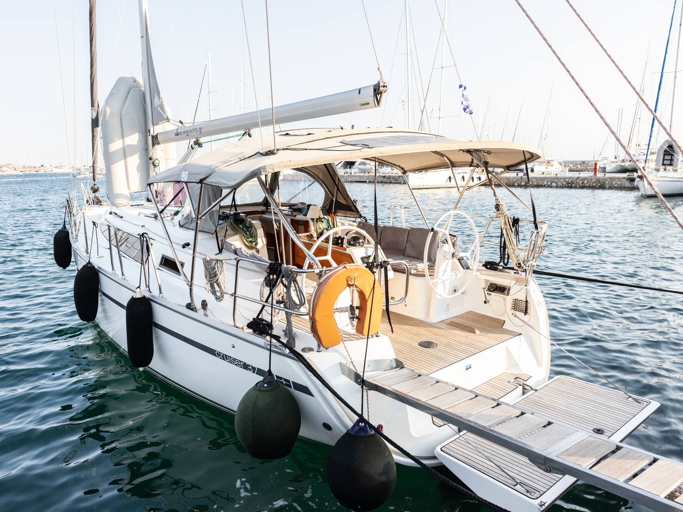 Bavaria Cruiser 37 (3 cab.) — photo 1