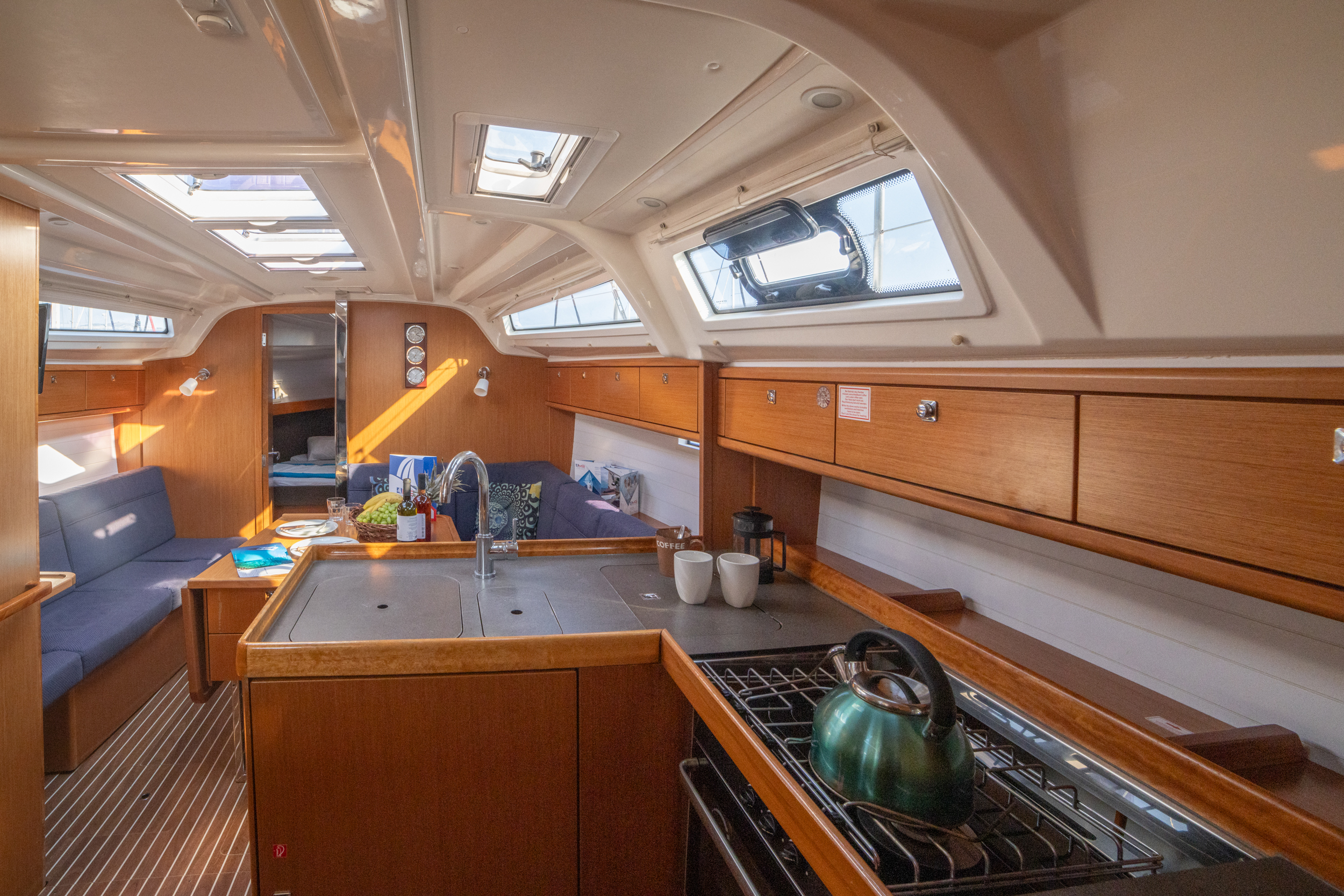 Bavaria Cruiser 37 (3 cab.) — photo 12