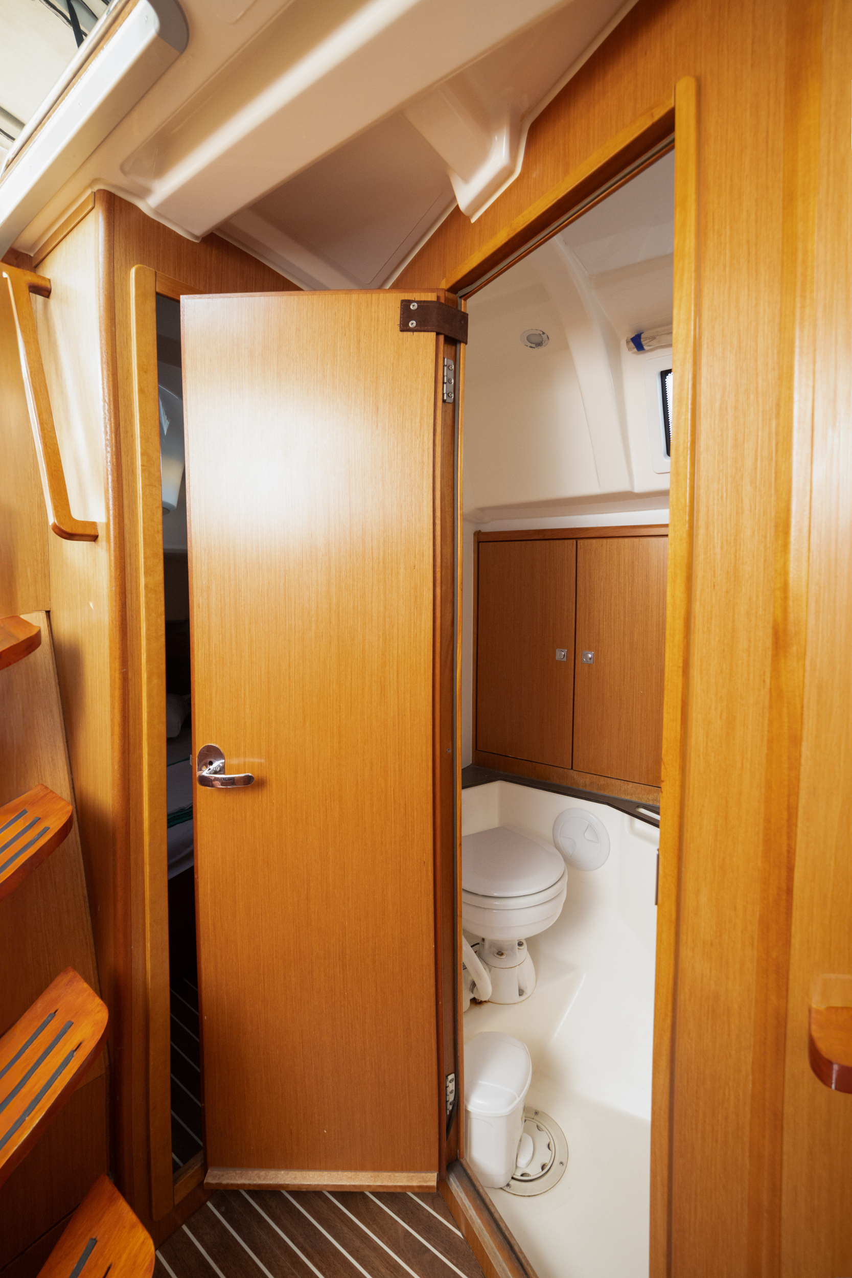 Bavaria Cruiser 37 (3 cab.) — photo 10