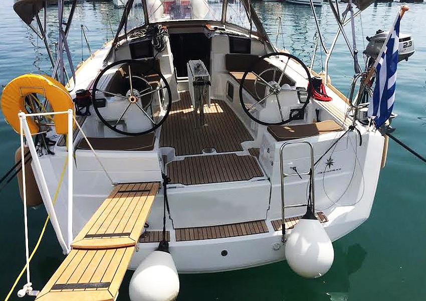 Sun Odyssey 389 (3 cab.) — photo 8