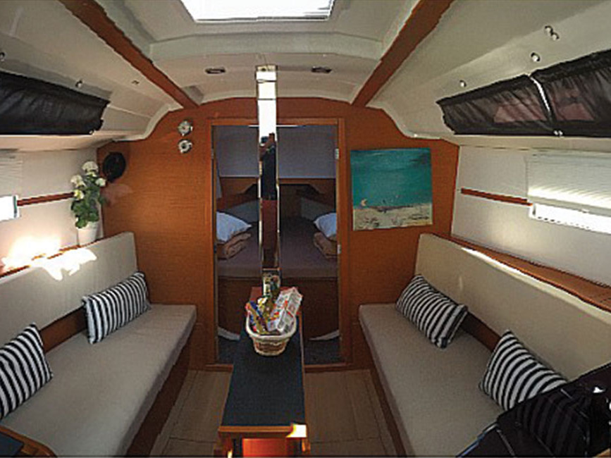 Sun Odyssey 349 (3 cab.) — photo 8