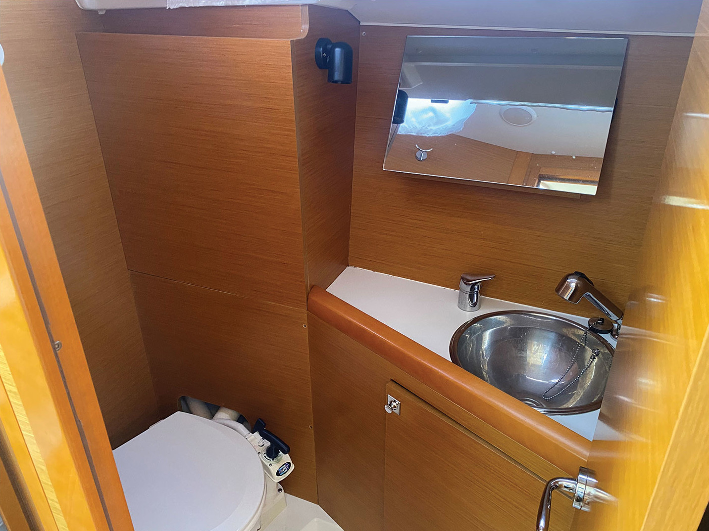 Sun Odyssey 349 (3 cab.) — photo 2