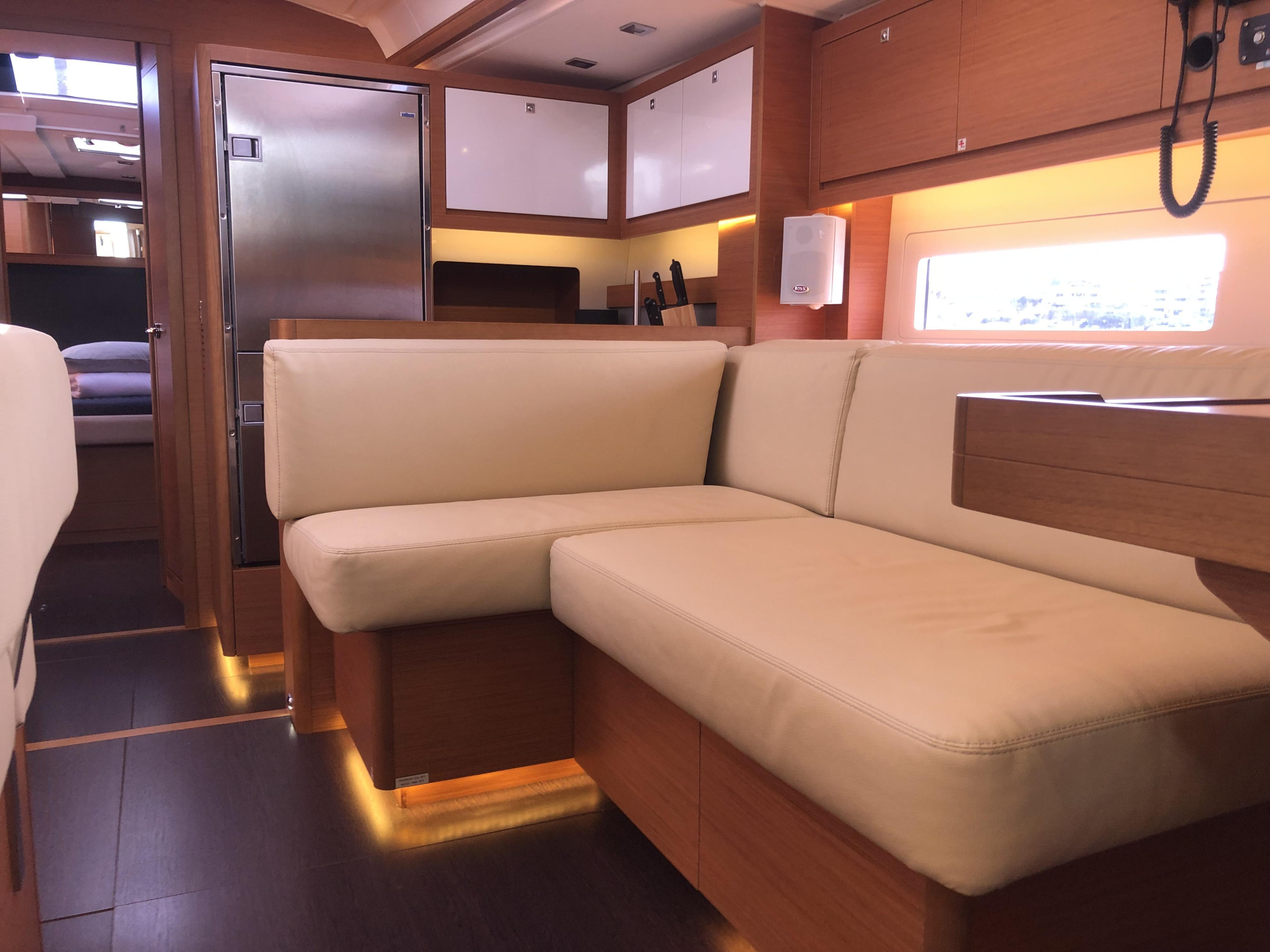 Dufour 530 Owner's version — photo 21