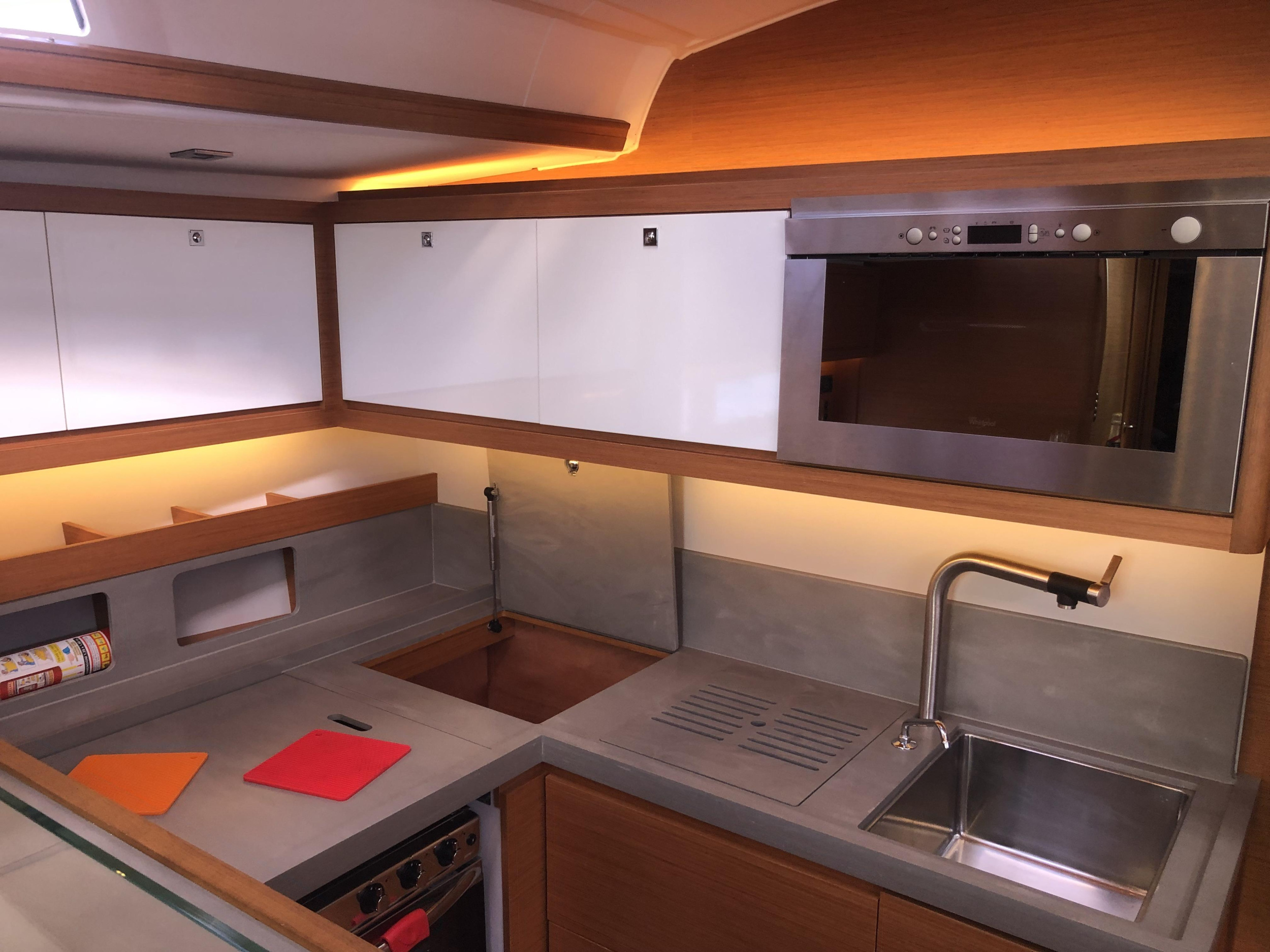 Dufour 530 Owner's version — photo 46