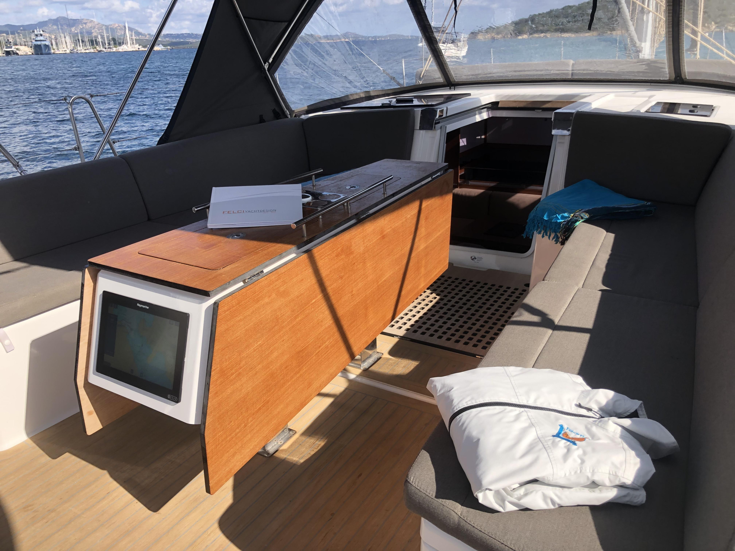 Dufour 530 Owner's version — photo 38