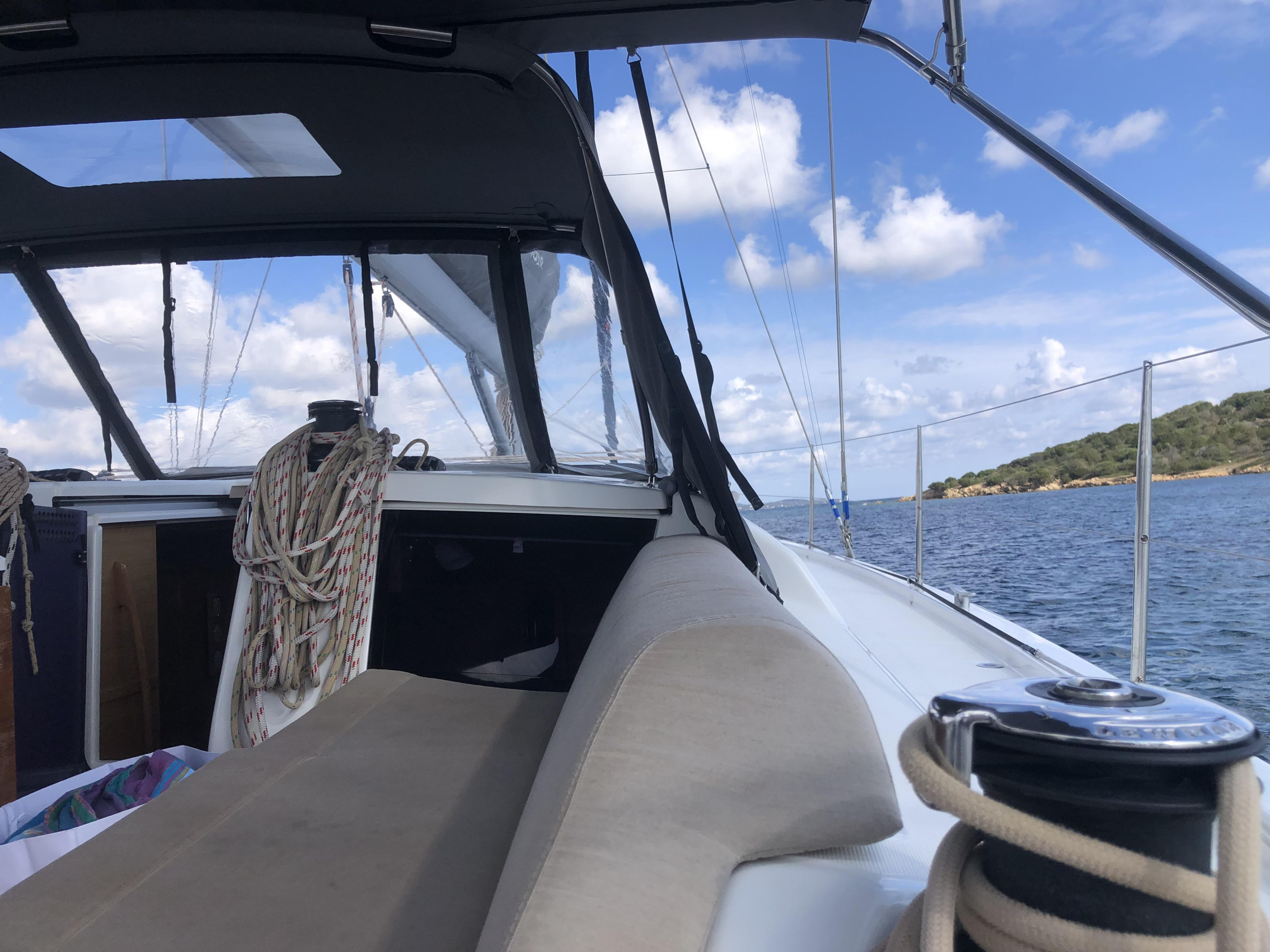 Dufour 430 Grand Large — photo 36
