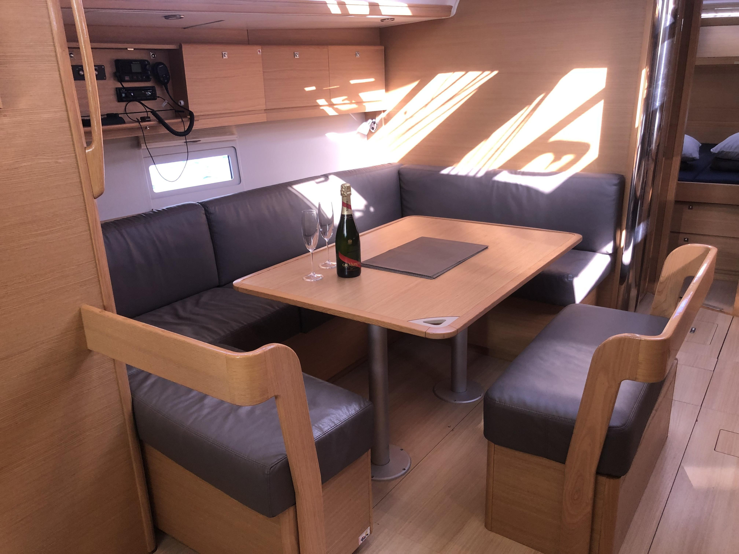 Dufour 430 Grand Large — photo 2